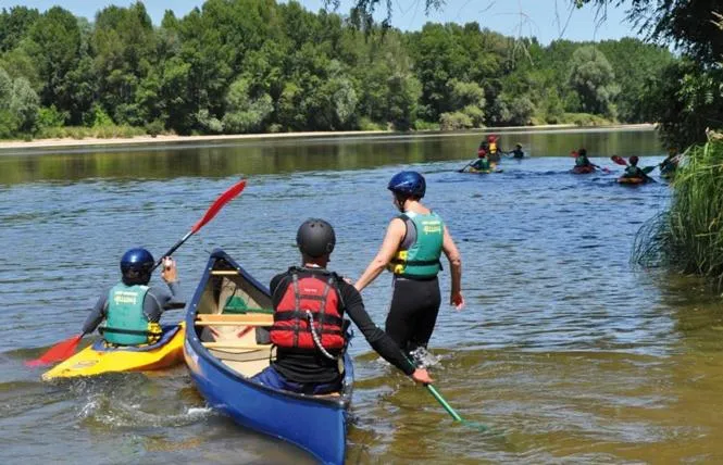 Canoeing in CoTTAGE LA VILLA BOLERO