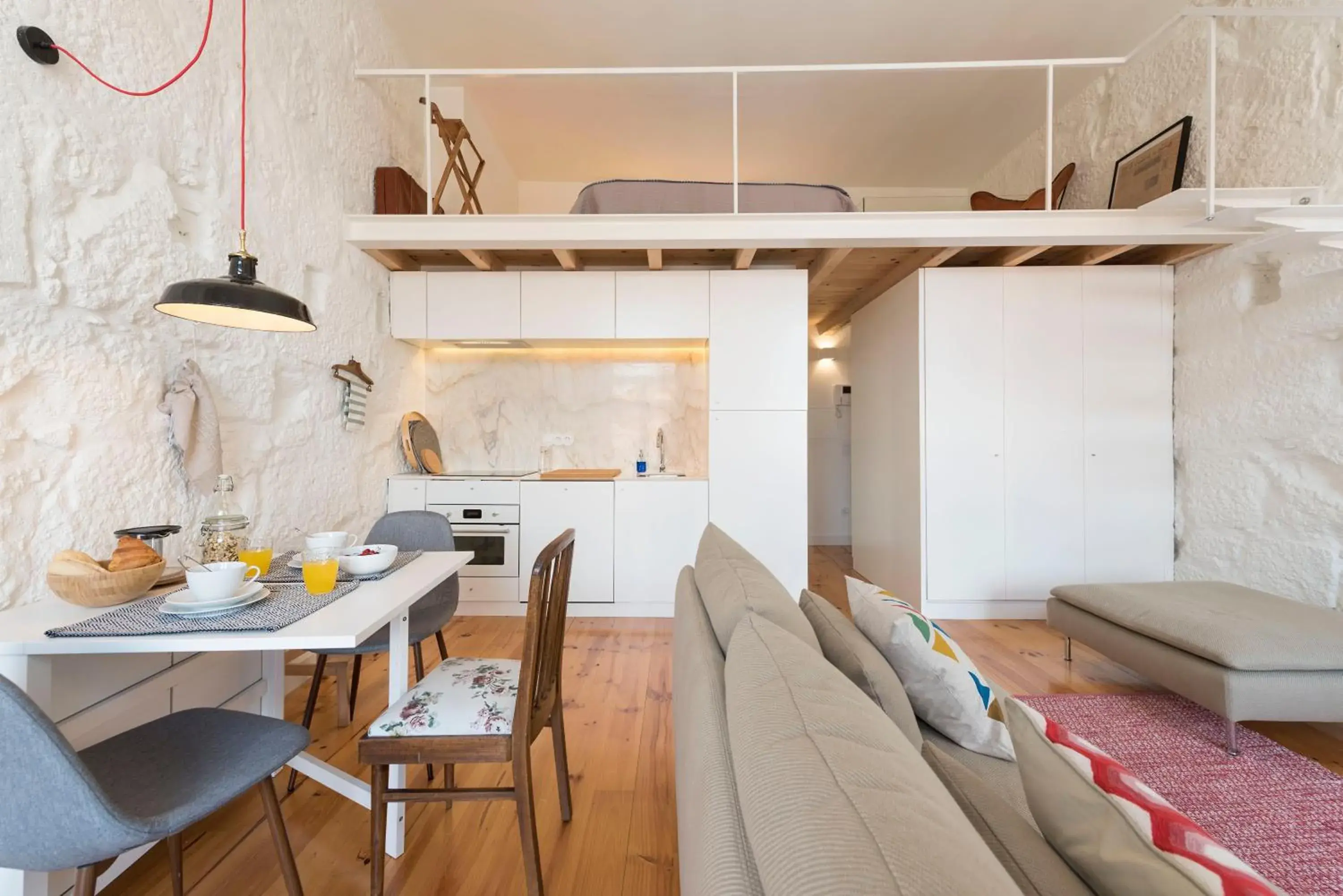 LovelyStay - Cativo Mezzanine Studio LovelyStay - Cativo Mezzanine Studio