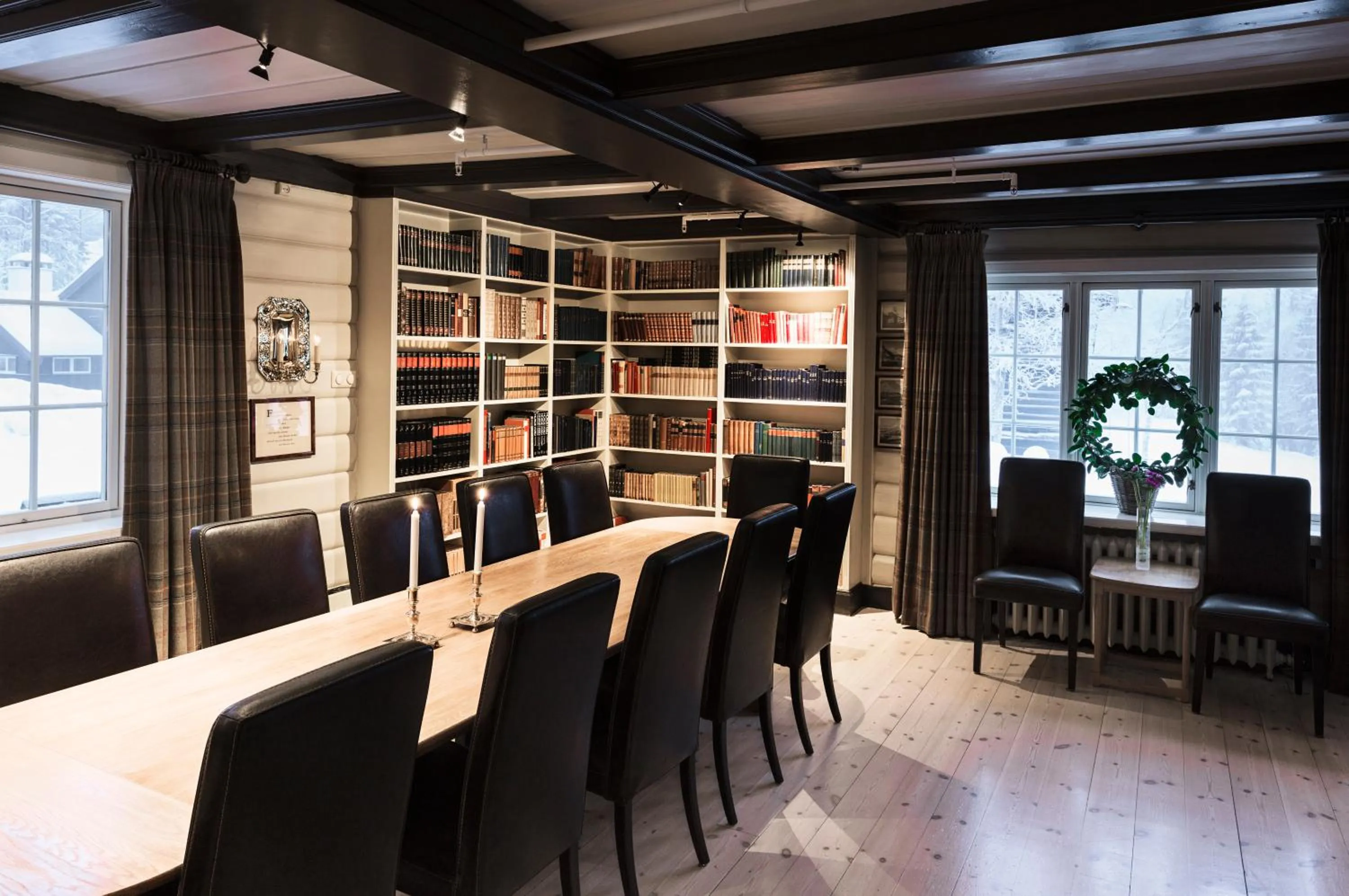 Library in Lysebu Hotel