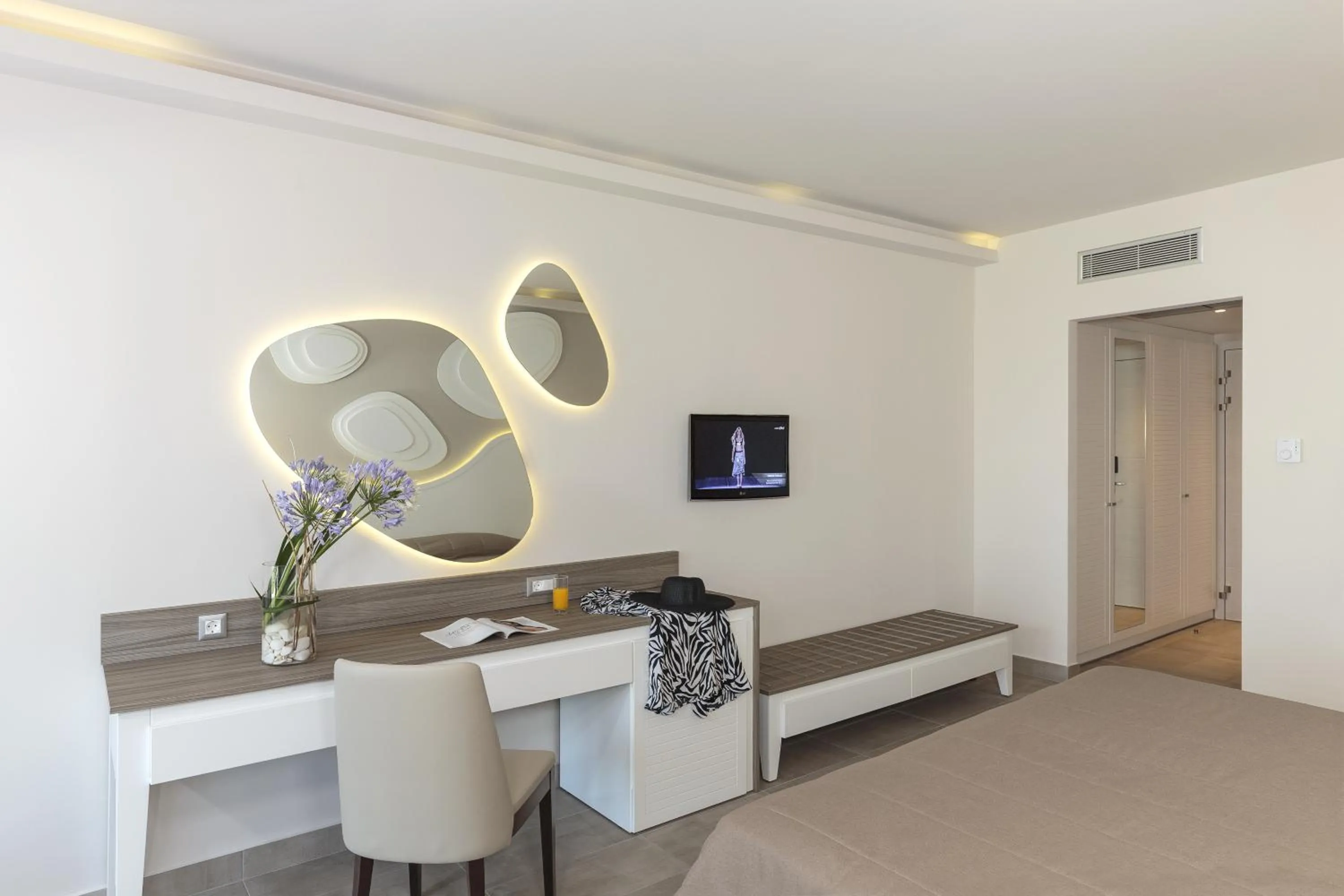 TV and multimedia, Bed in Rodos Princess Beach Hotel