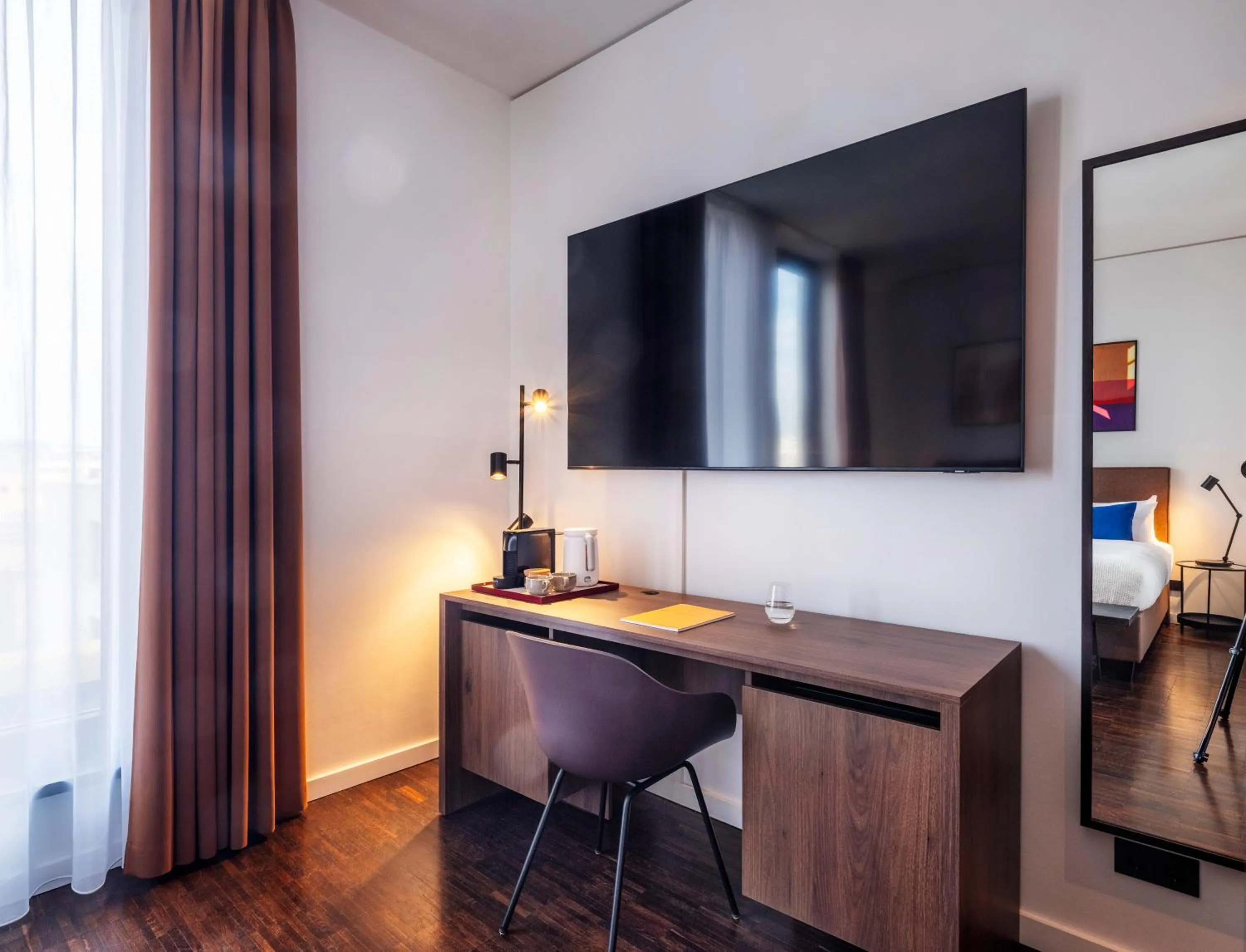 TV and multimedia in Numa Berlin Weinmeister