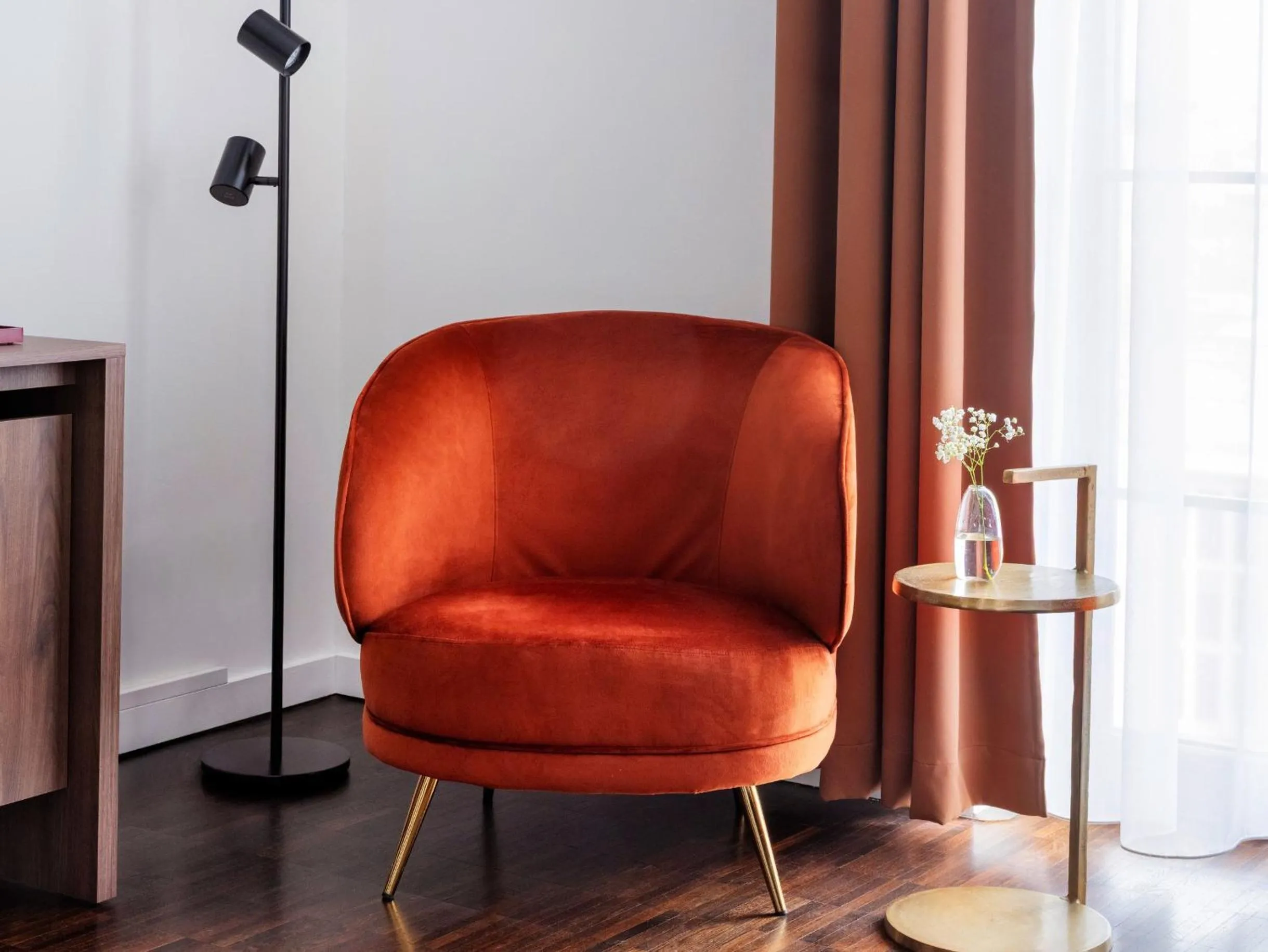 Seating area in Numa Berlin Weinmeister