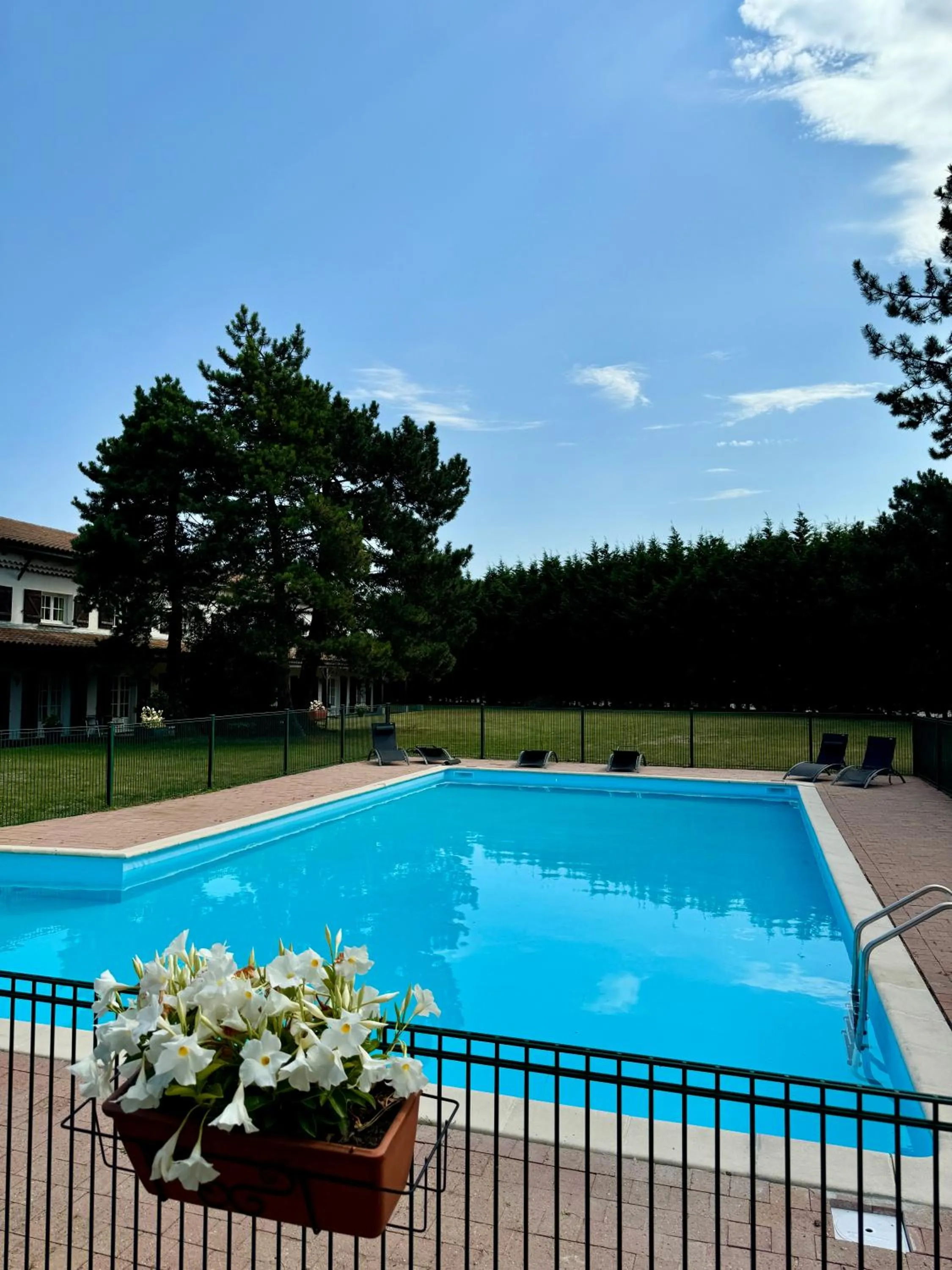 LOGIS Hôtel & Restaurant - LENSOTEL