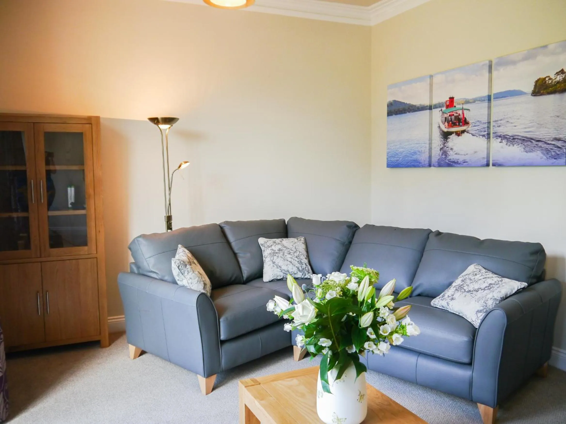 Living room in Waterfoot Park