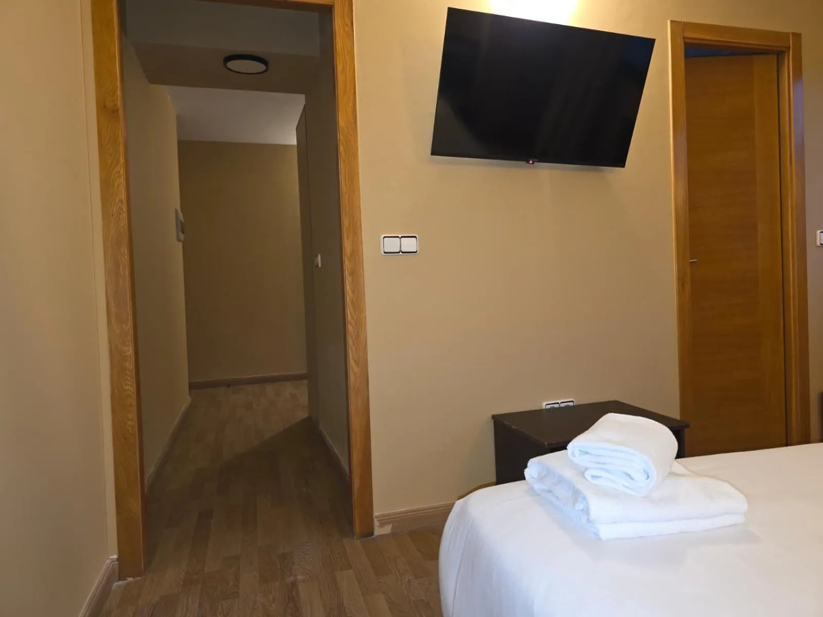 TV and multimedia, Bed in Hotel Santa Catalina by Bossh Hotels!