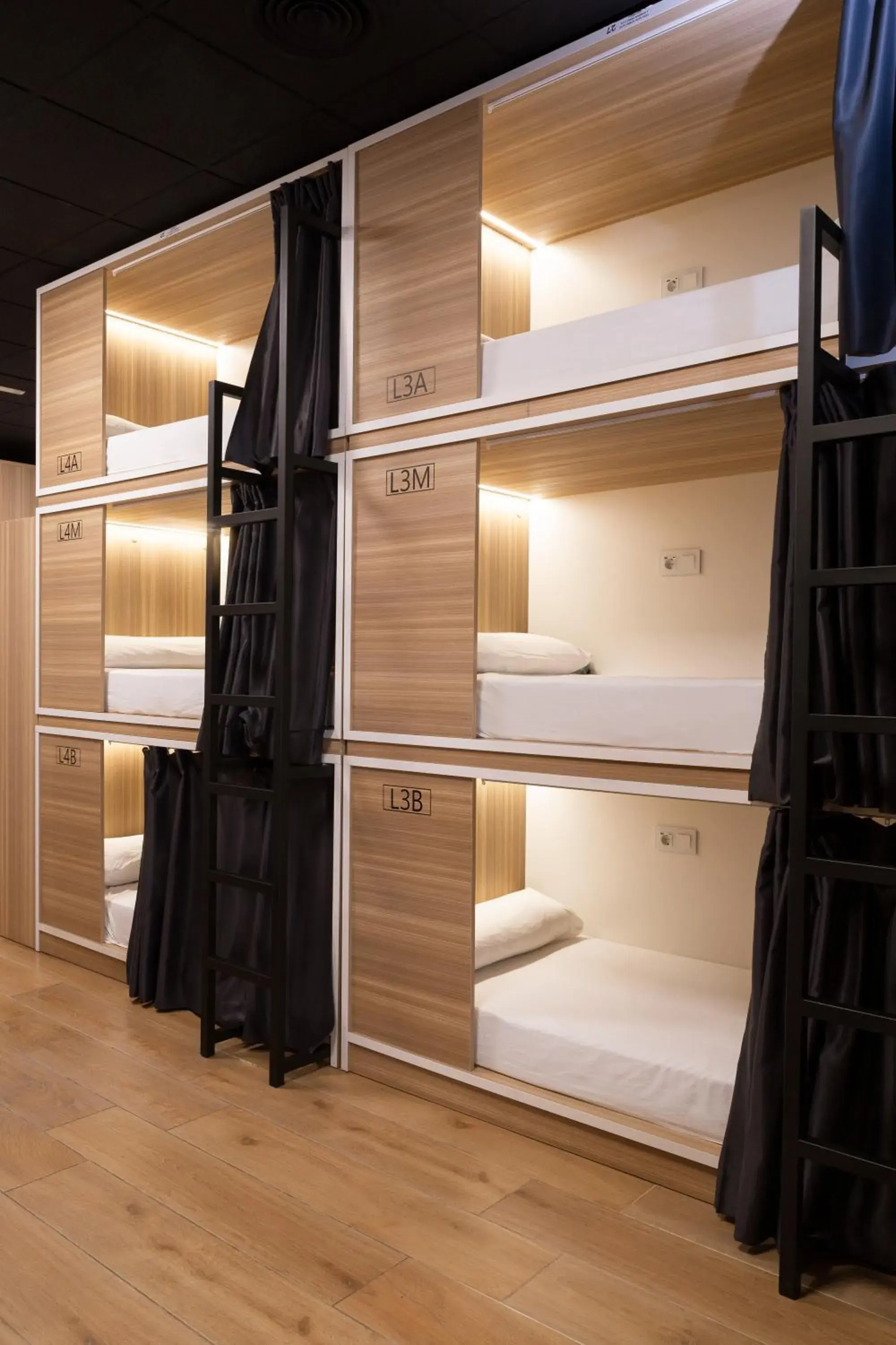 Bunk Bed in Mixed Dormitory Room in Hostal Siesta & Go Nuevos Ministerios Bunk Bed in Mixed Dormitory Room in Hostal Siesta & Go Nuevos Ministerios