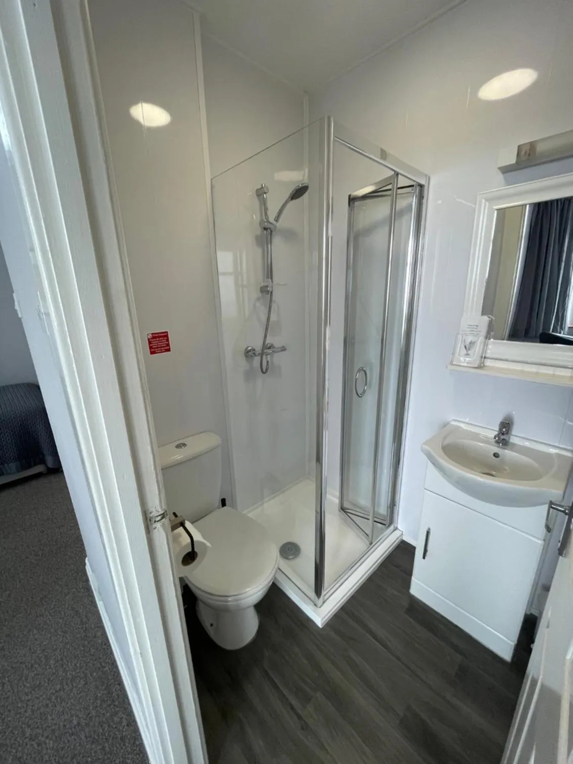 Toilet in Windsor Park Hotel