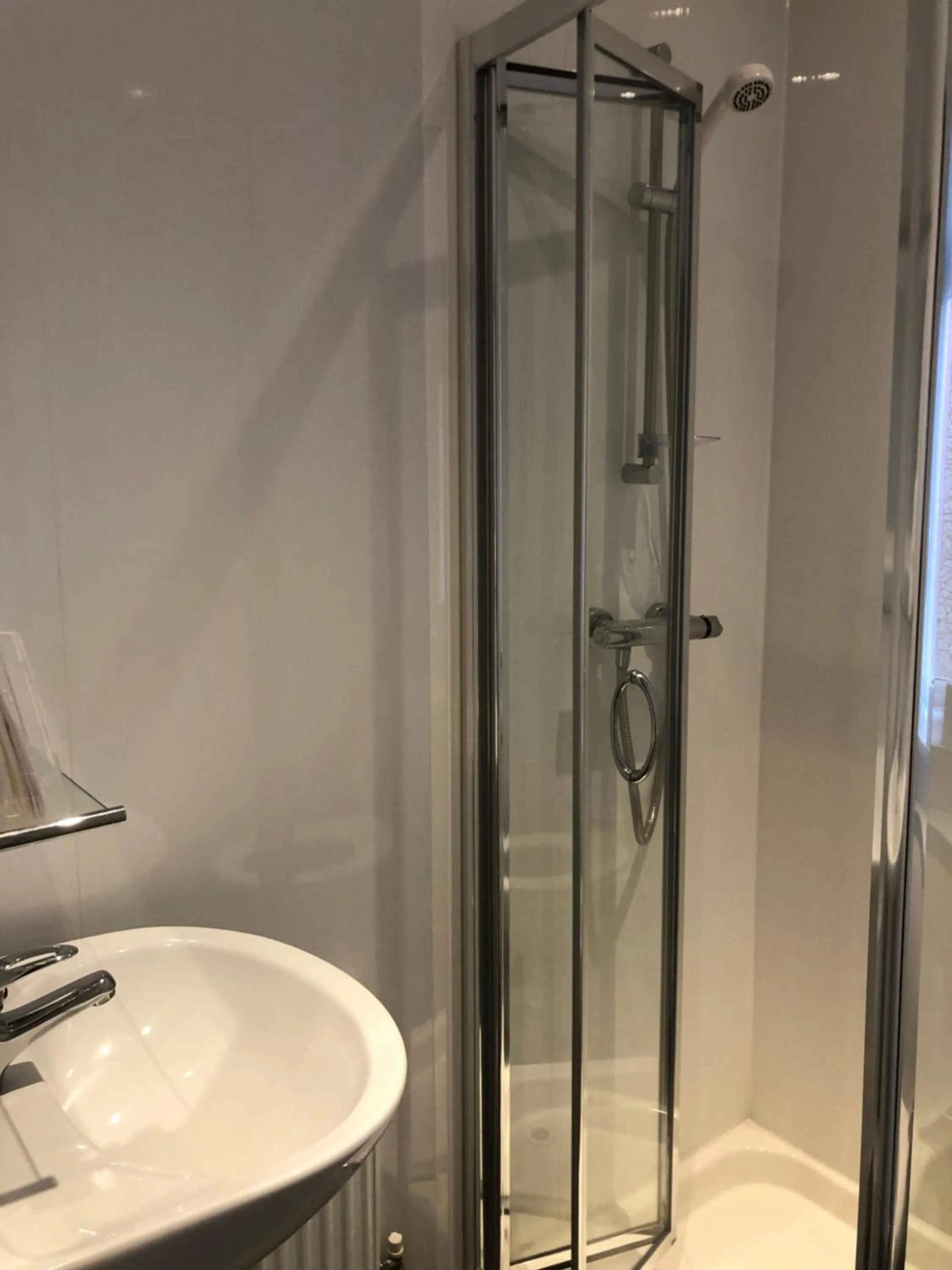 Bathroom in Windsor Park Hotel