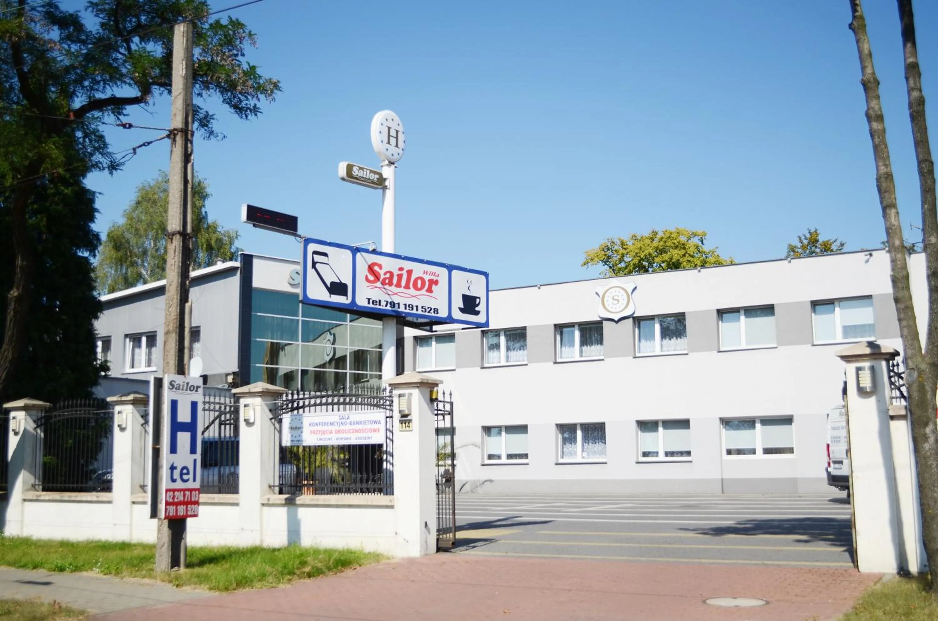 Property building in Willa Sailor Pabianice