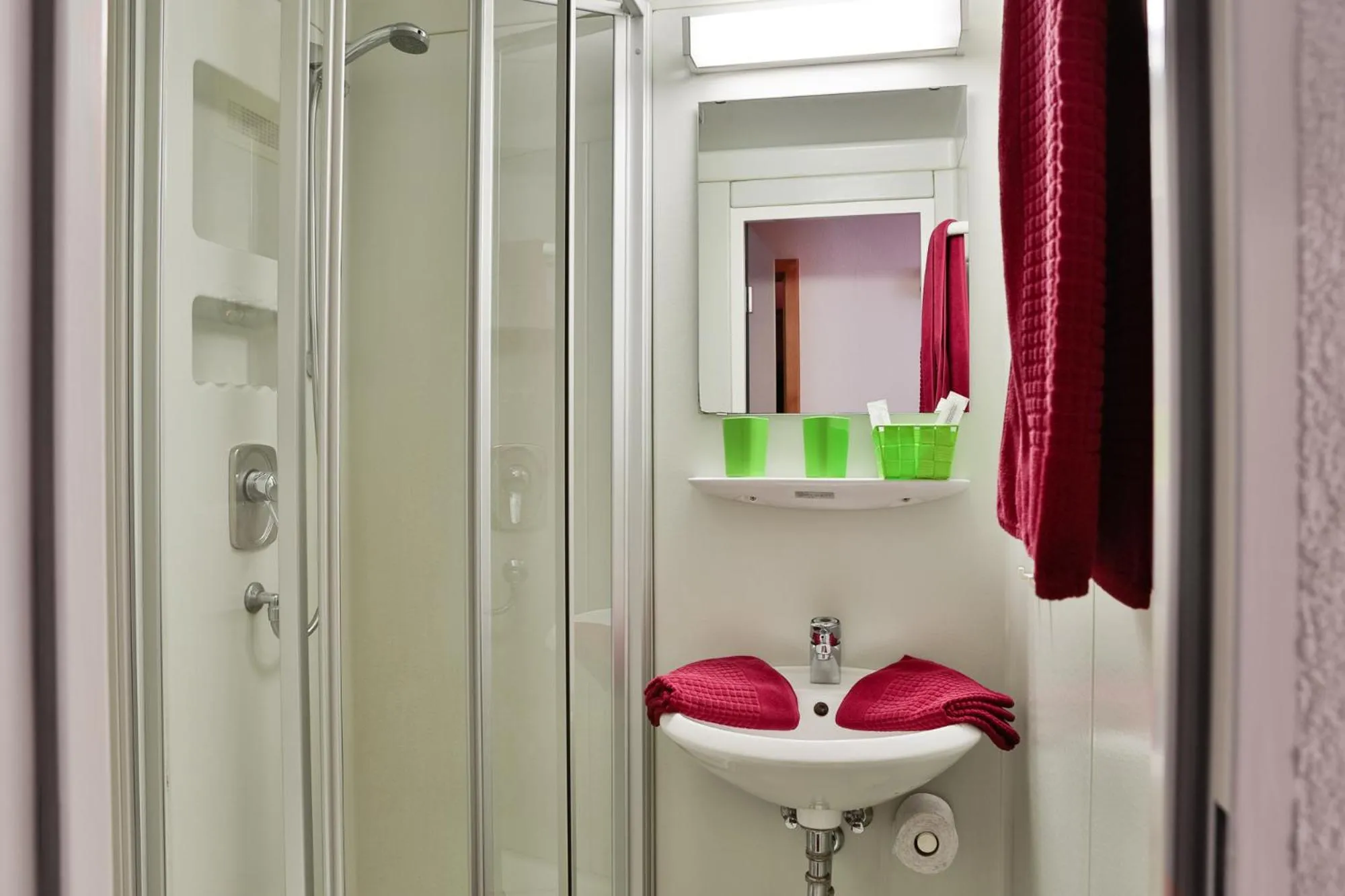 Bathroom in Hotel Zur Eisenbahn