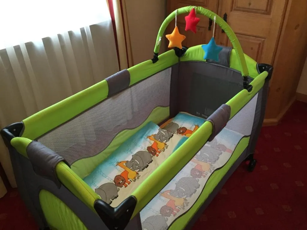 cot in Hotel Zur Eisenbahn