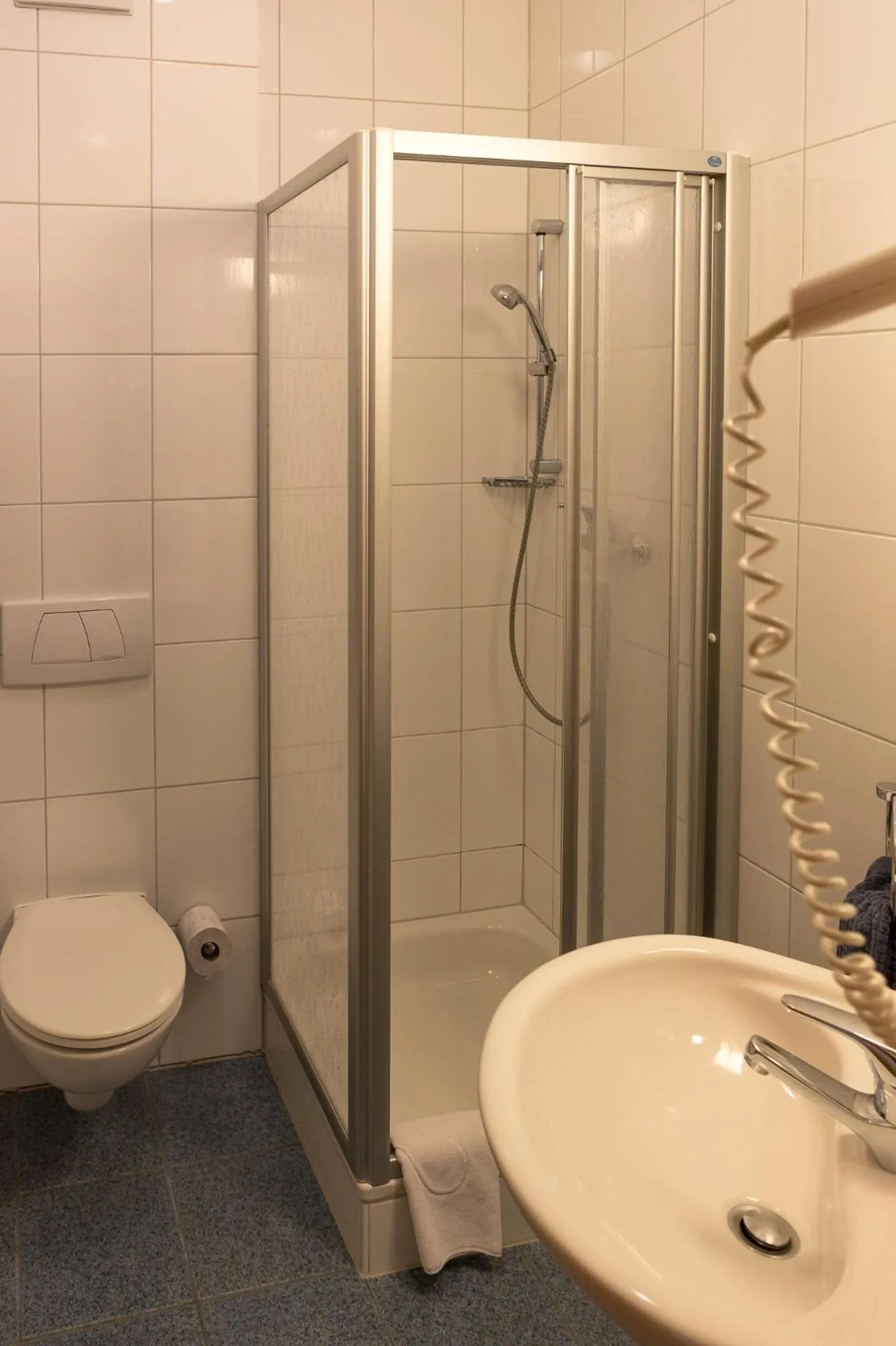 Bathroom in Hotel Zur Eisenbahn