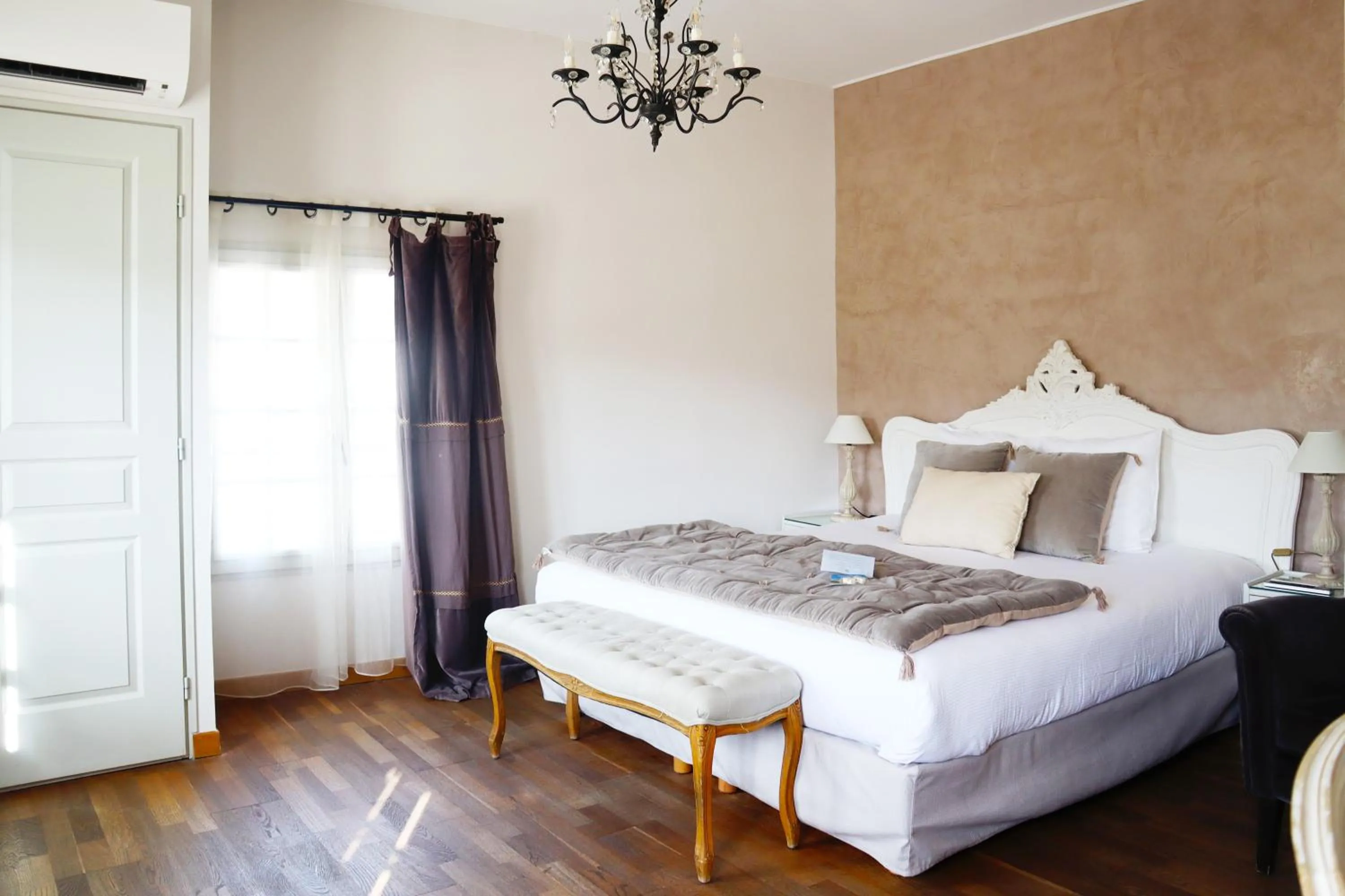 Bed in Le Domaine Du Colombier