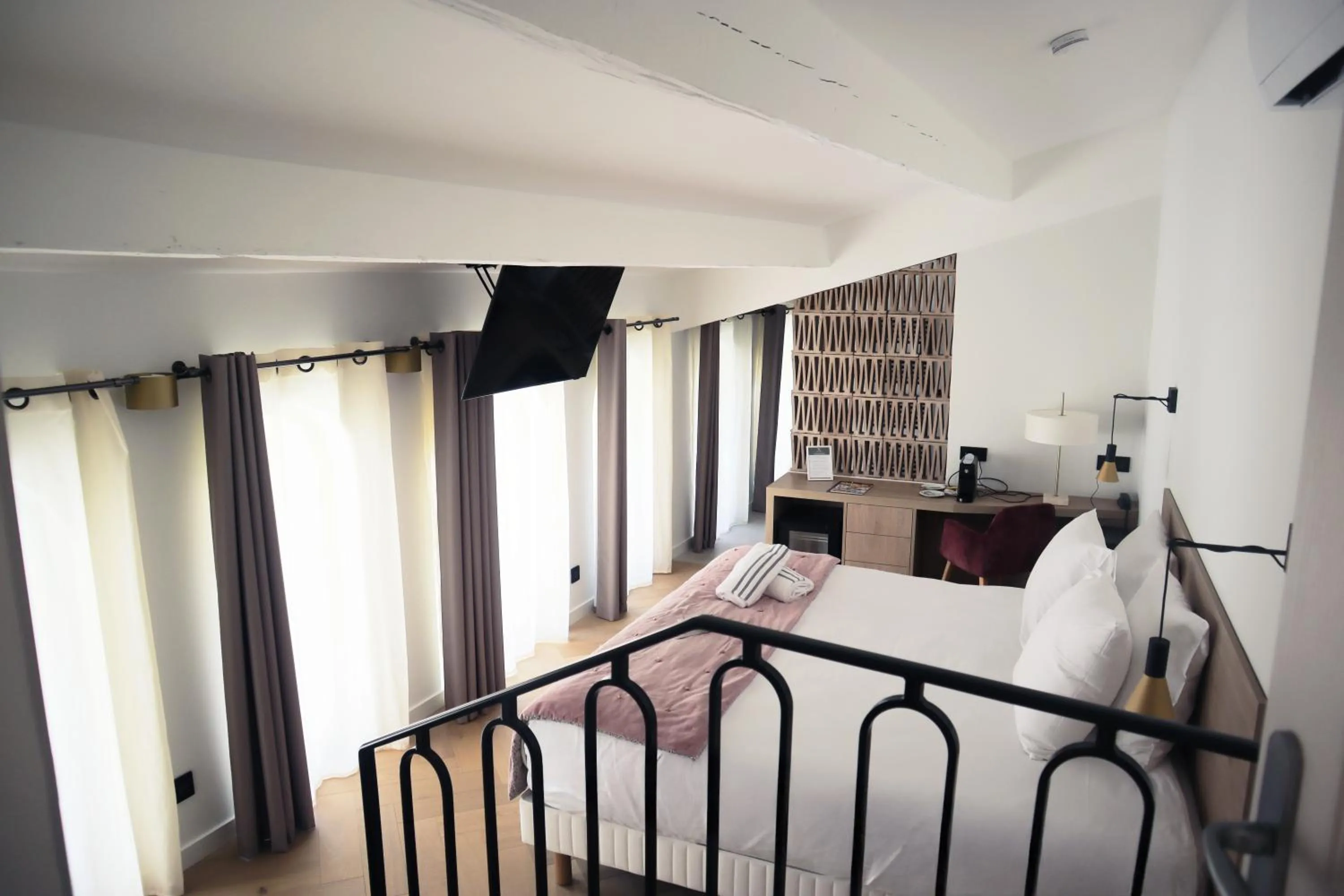 Bed in Le Domaine Du Colombier