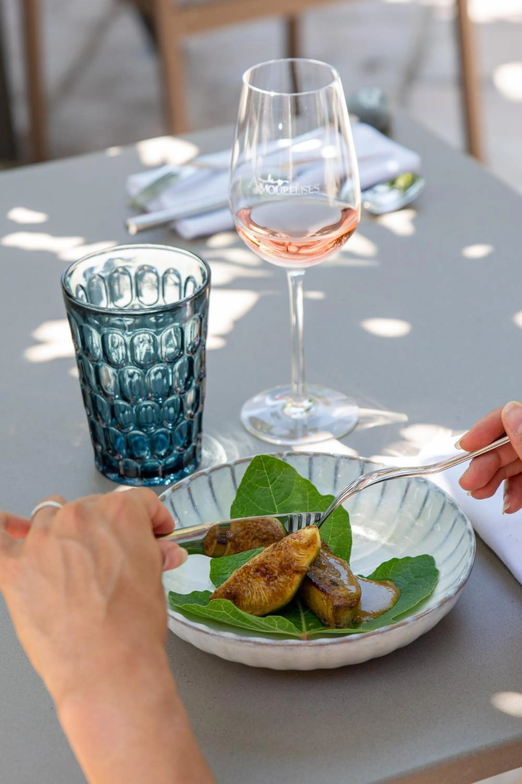 Restaurant/places to eat in Le Domaine Du Colombier