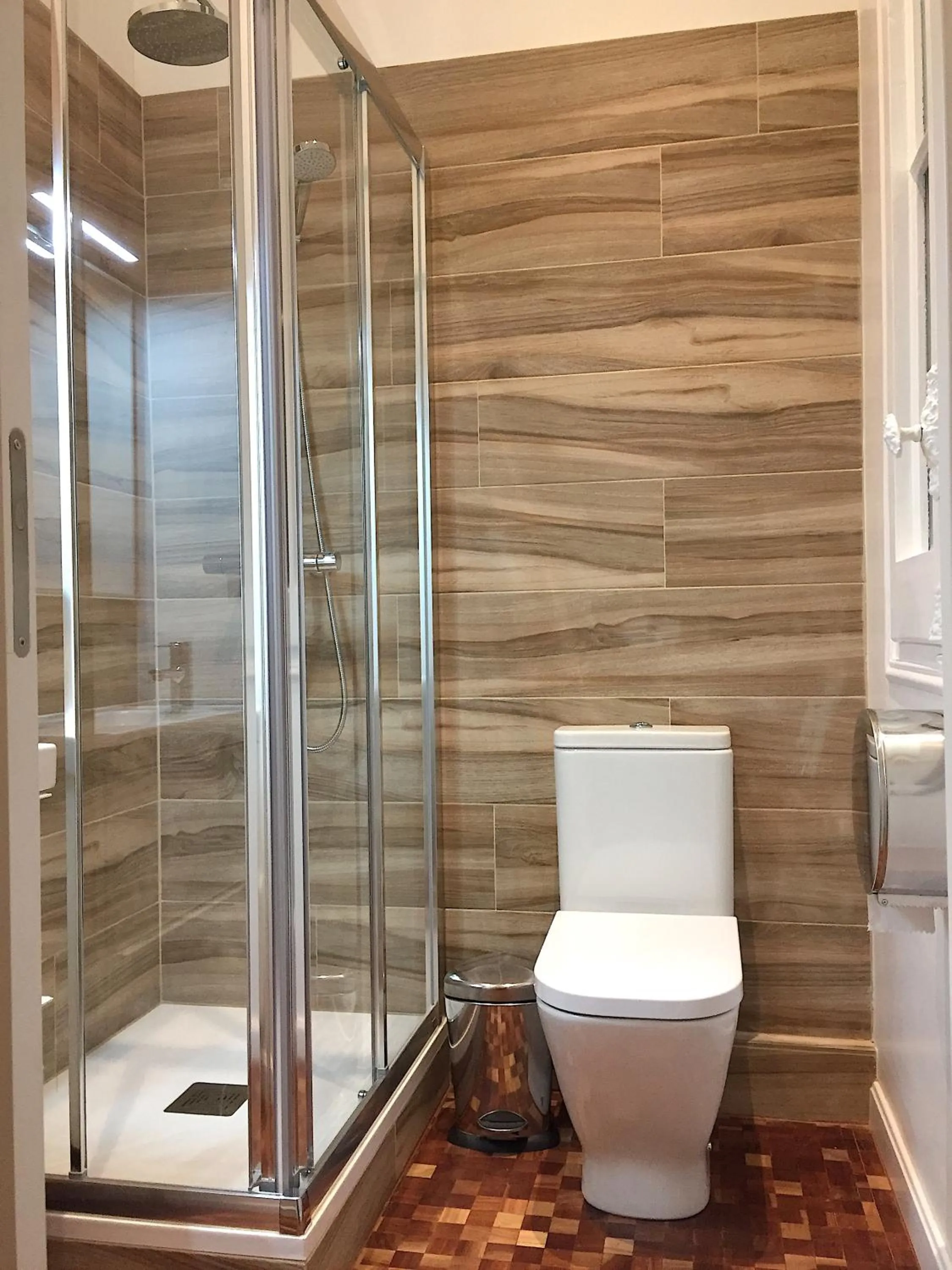 Bathroom in Hip Karma Hostel