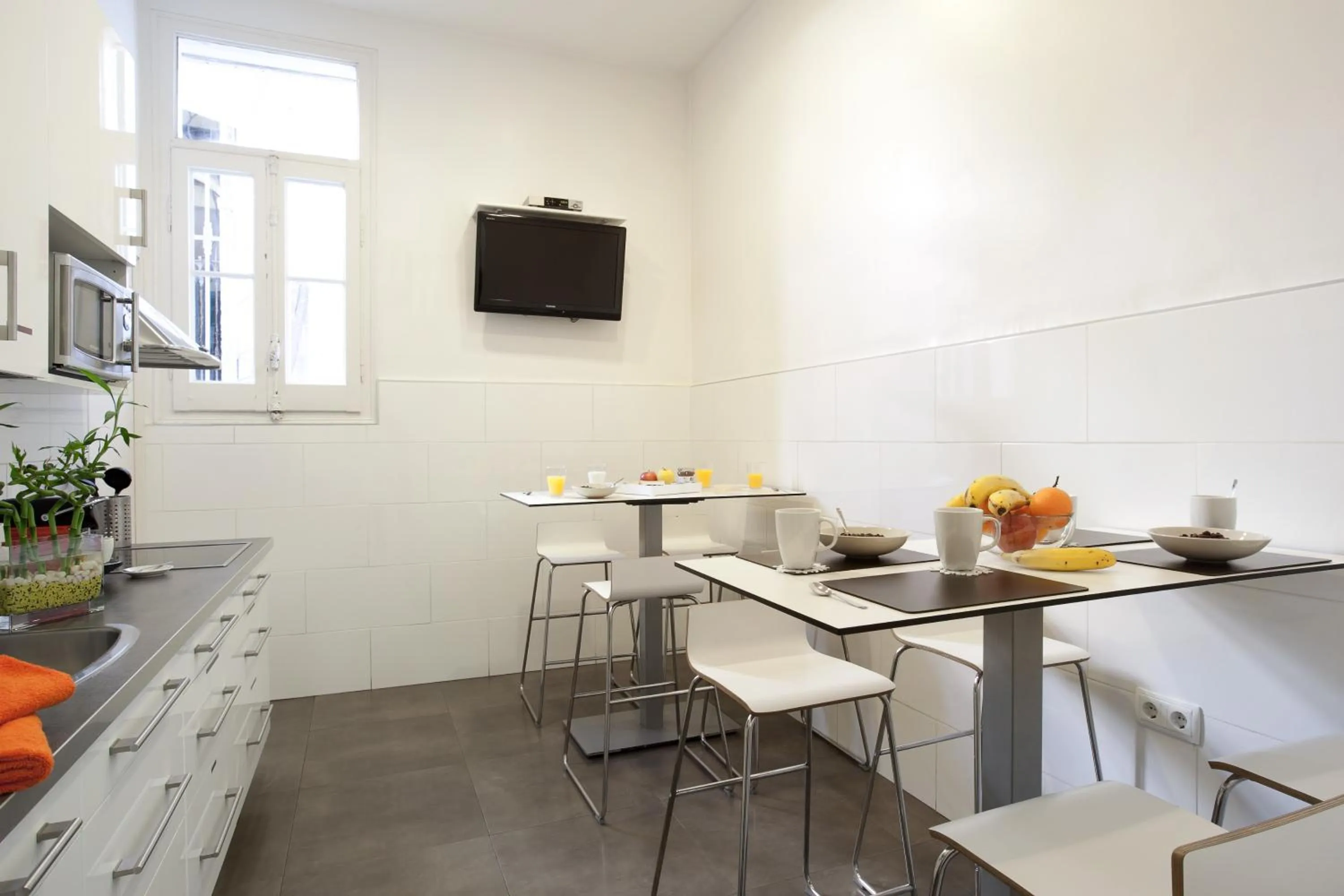 Communal kitchen in Hip Karma Hostel