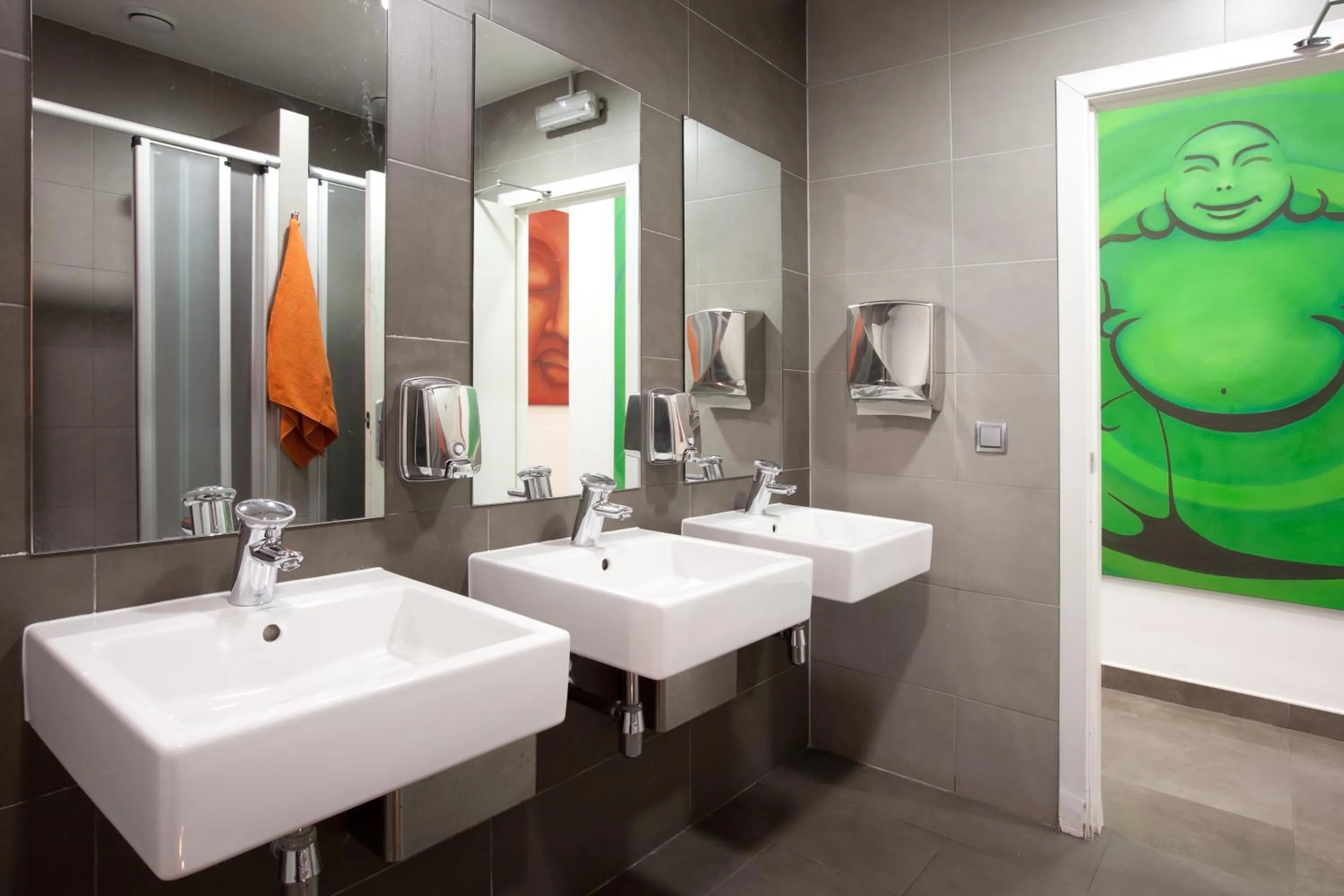 Shower in Hip Karma Hostel