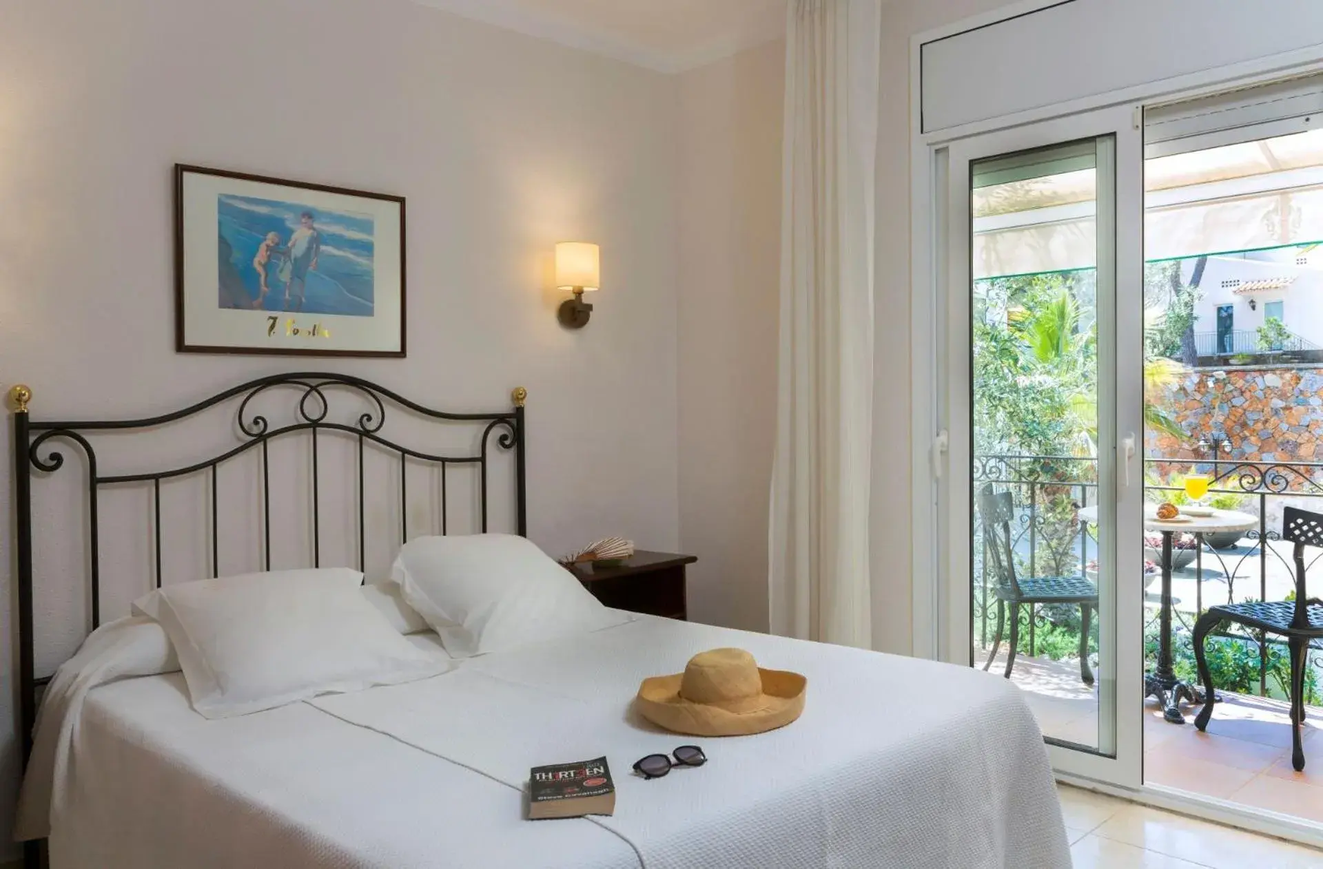 Double or Twin Room - single occupancy in Hotel Costa Brava Double or Twin Room - single occupancy in Hotel Costa Brava