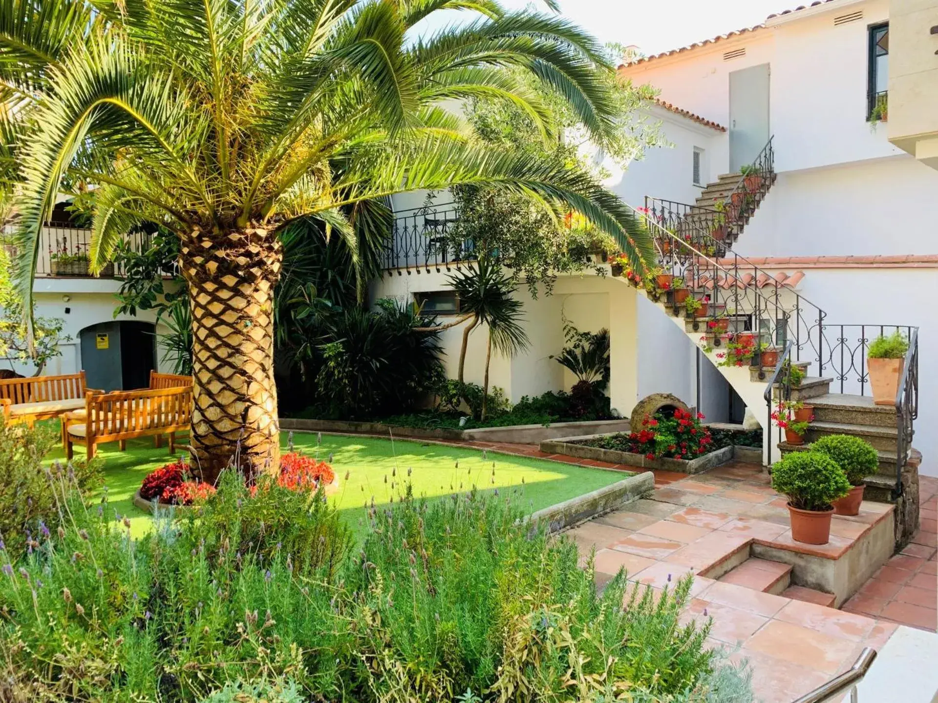 Facade/entrance in Hotel Costa Brava Facade/entrance in Hotel Costa Brava