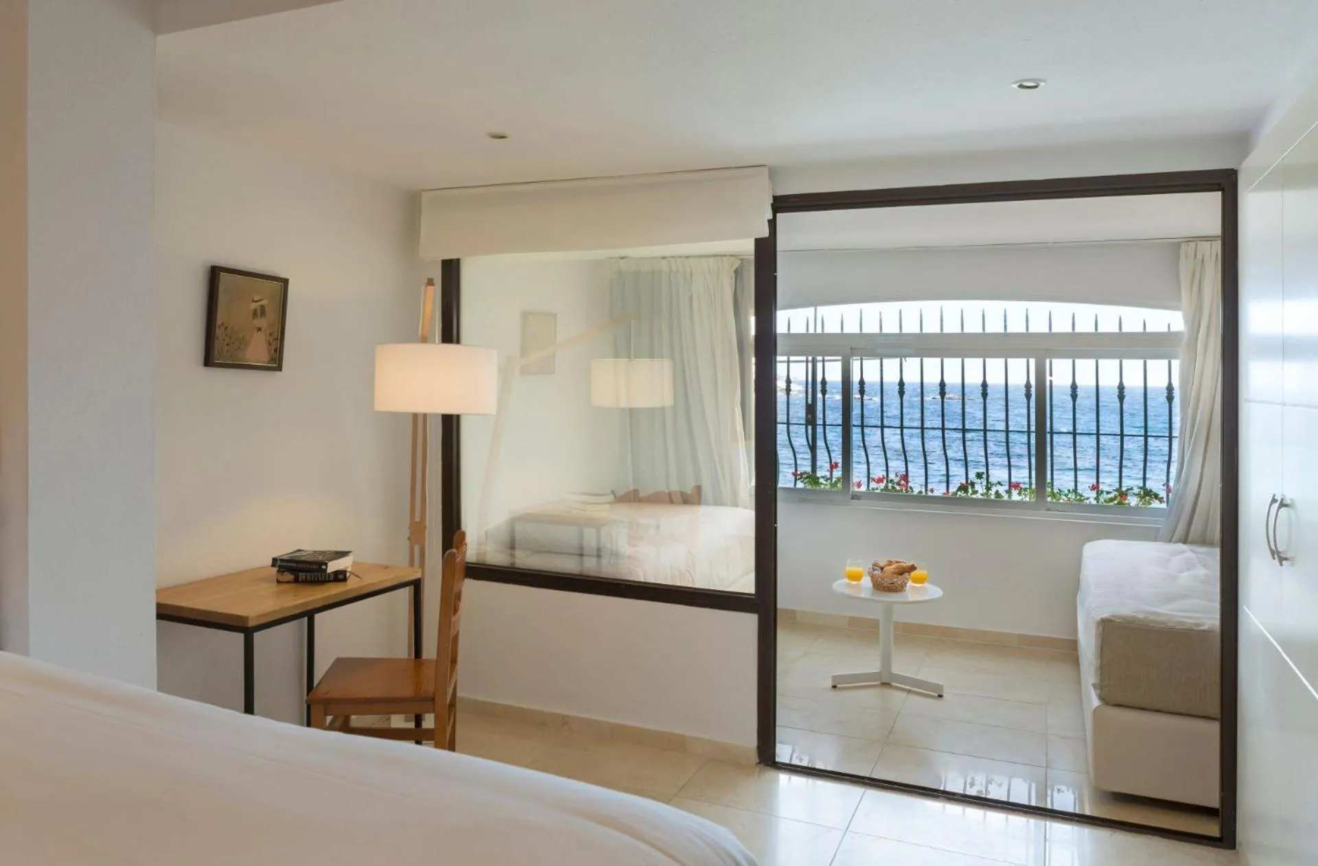 Summer, Bed in Hotel Costa Brava