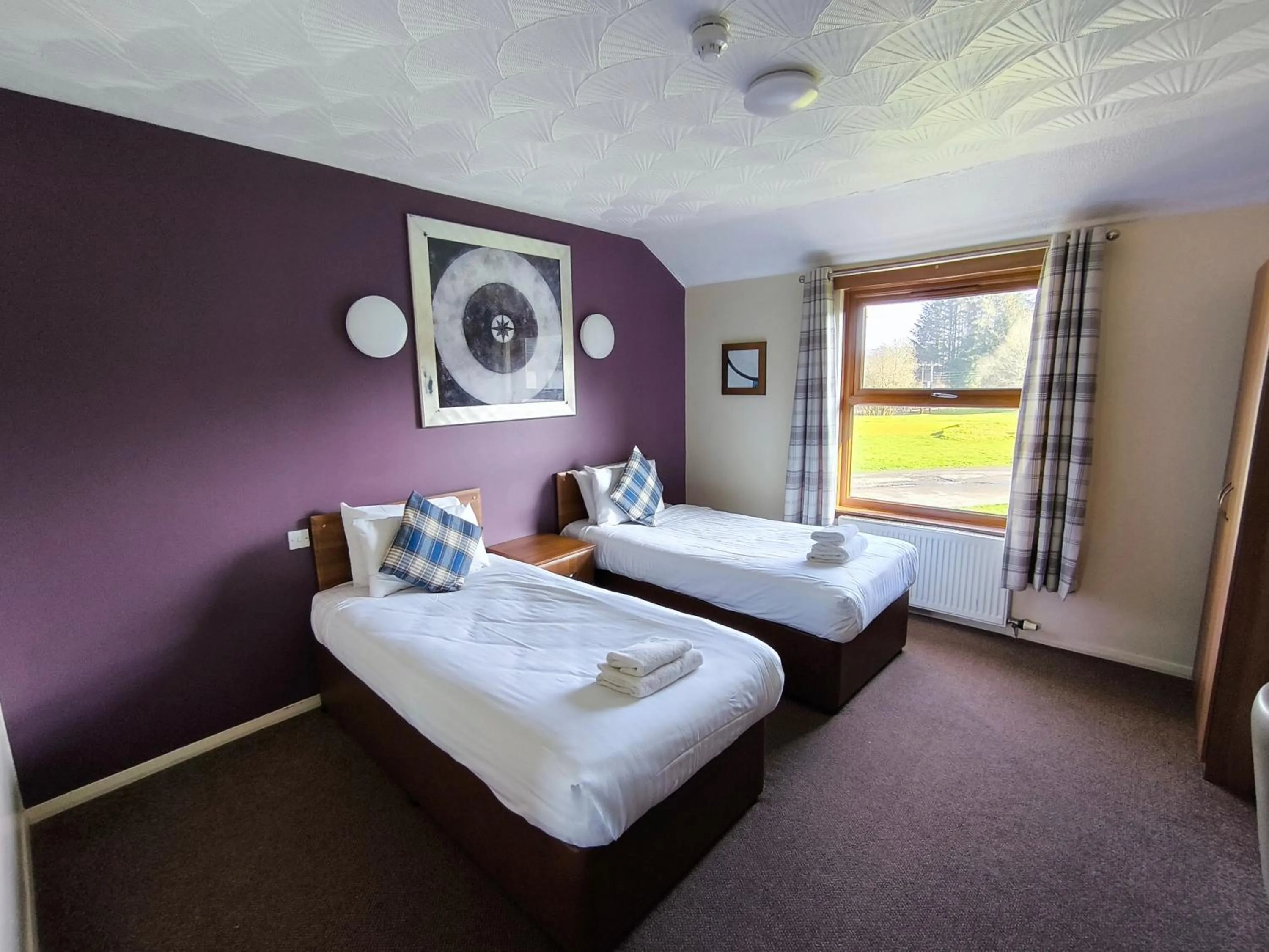 Bedroom, Bed in Rob Roy Hotel
