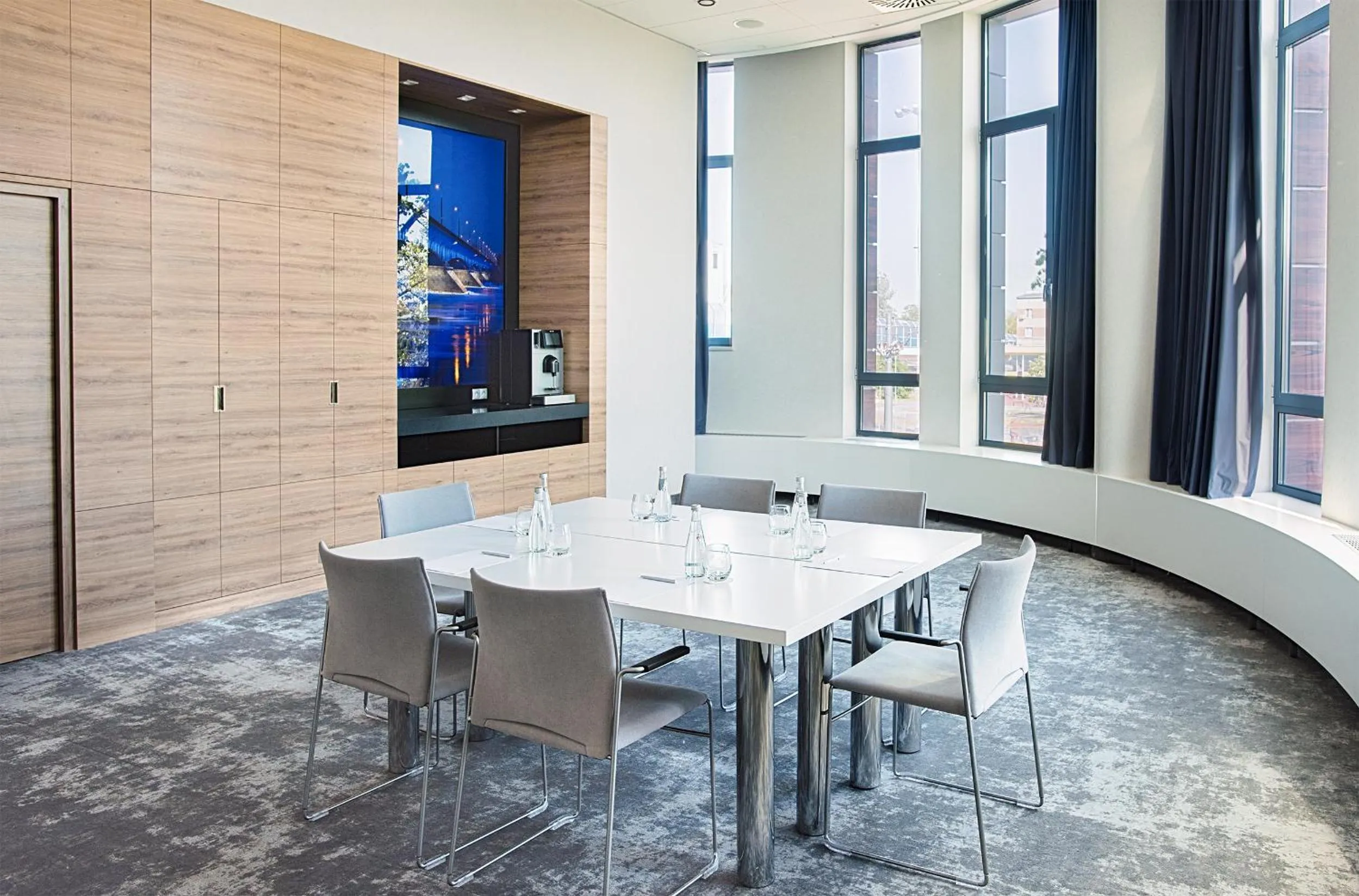 Meeting/conference room in Golden Tulip Warsaw Airport