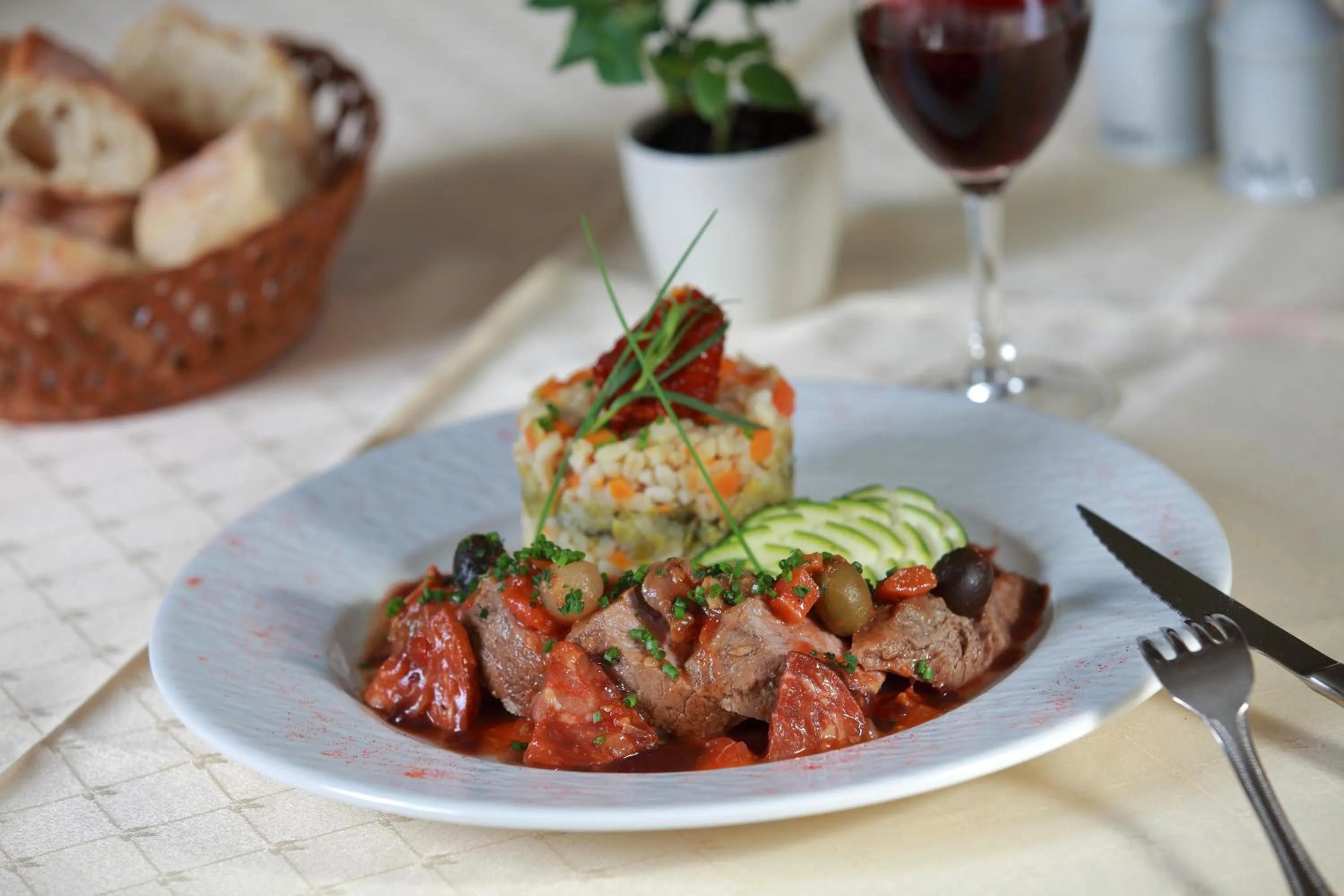 Restaurant/places to eat in Logis Le Luth