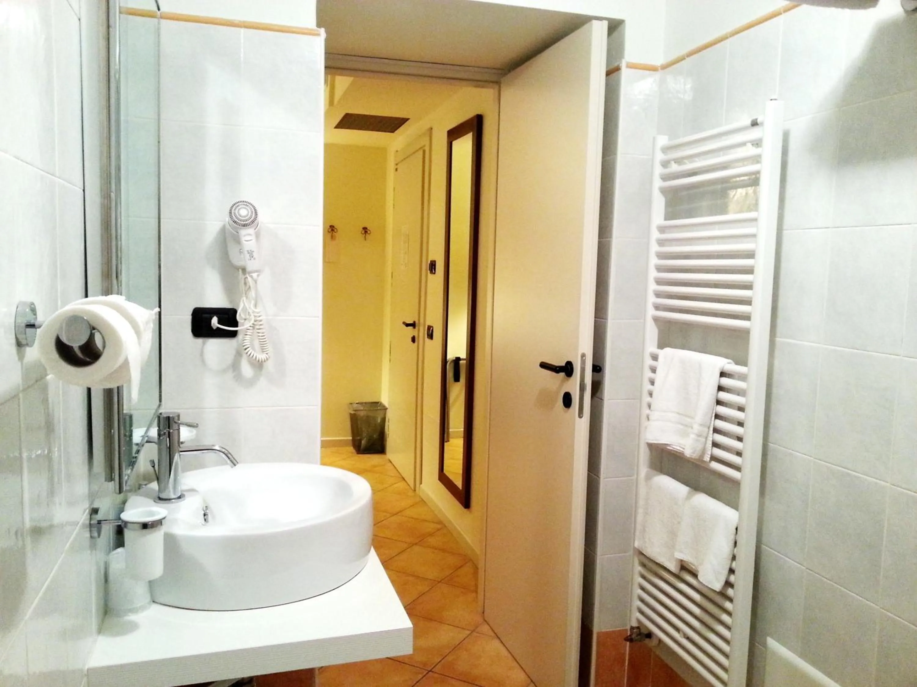 Bathroom in Hotel La Contrada