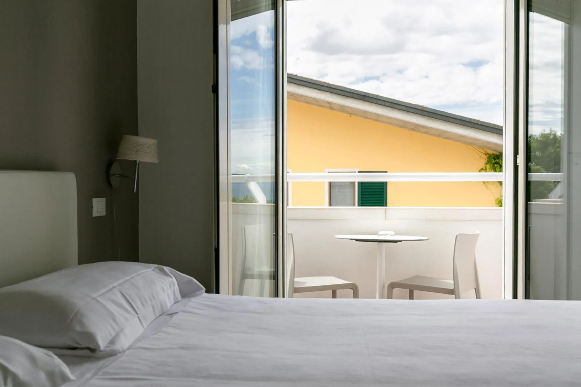 Bed in Hotel Saviola
