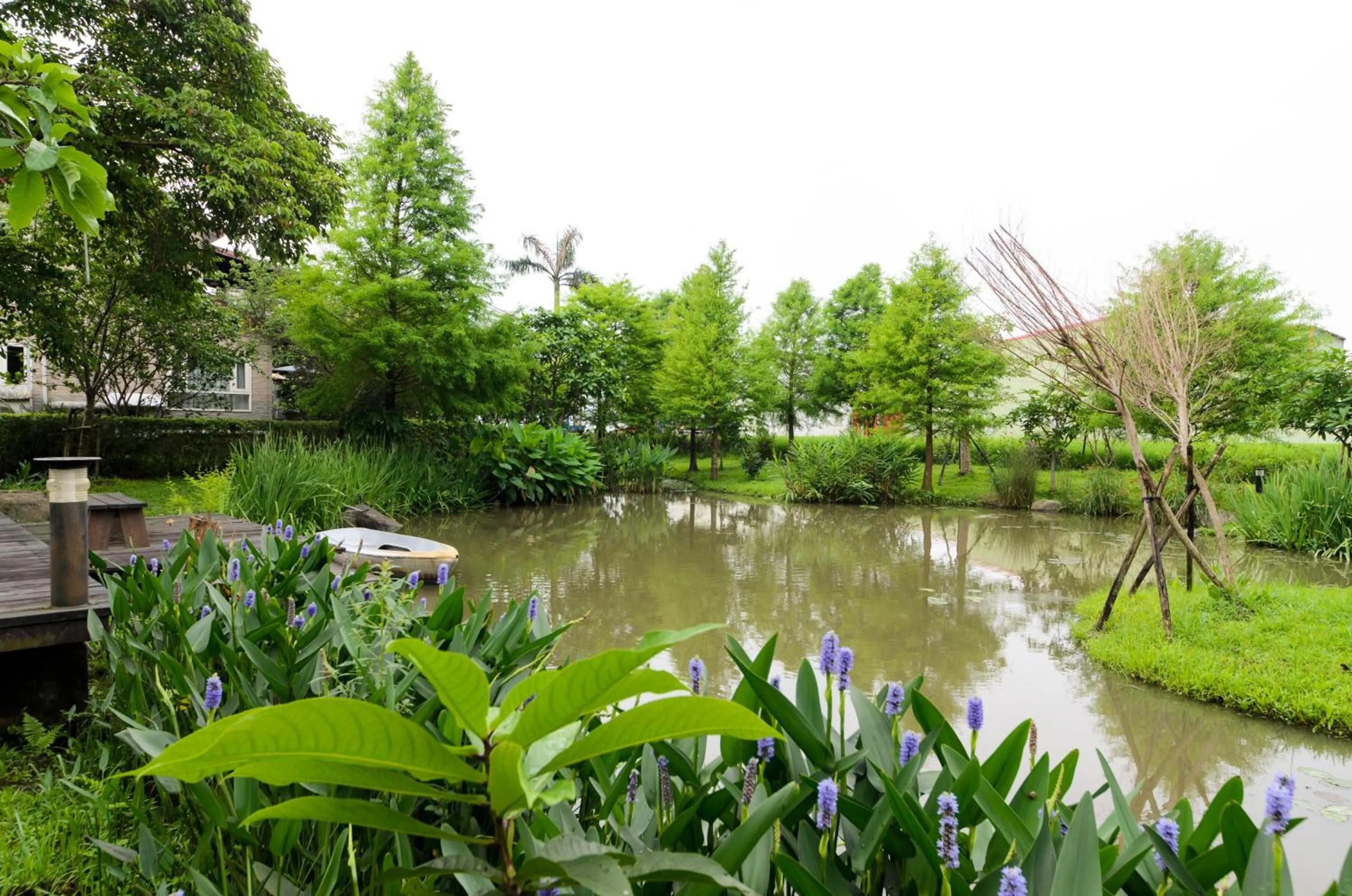 Property building in Yosemite Homestay