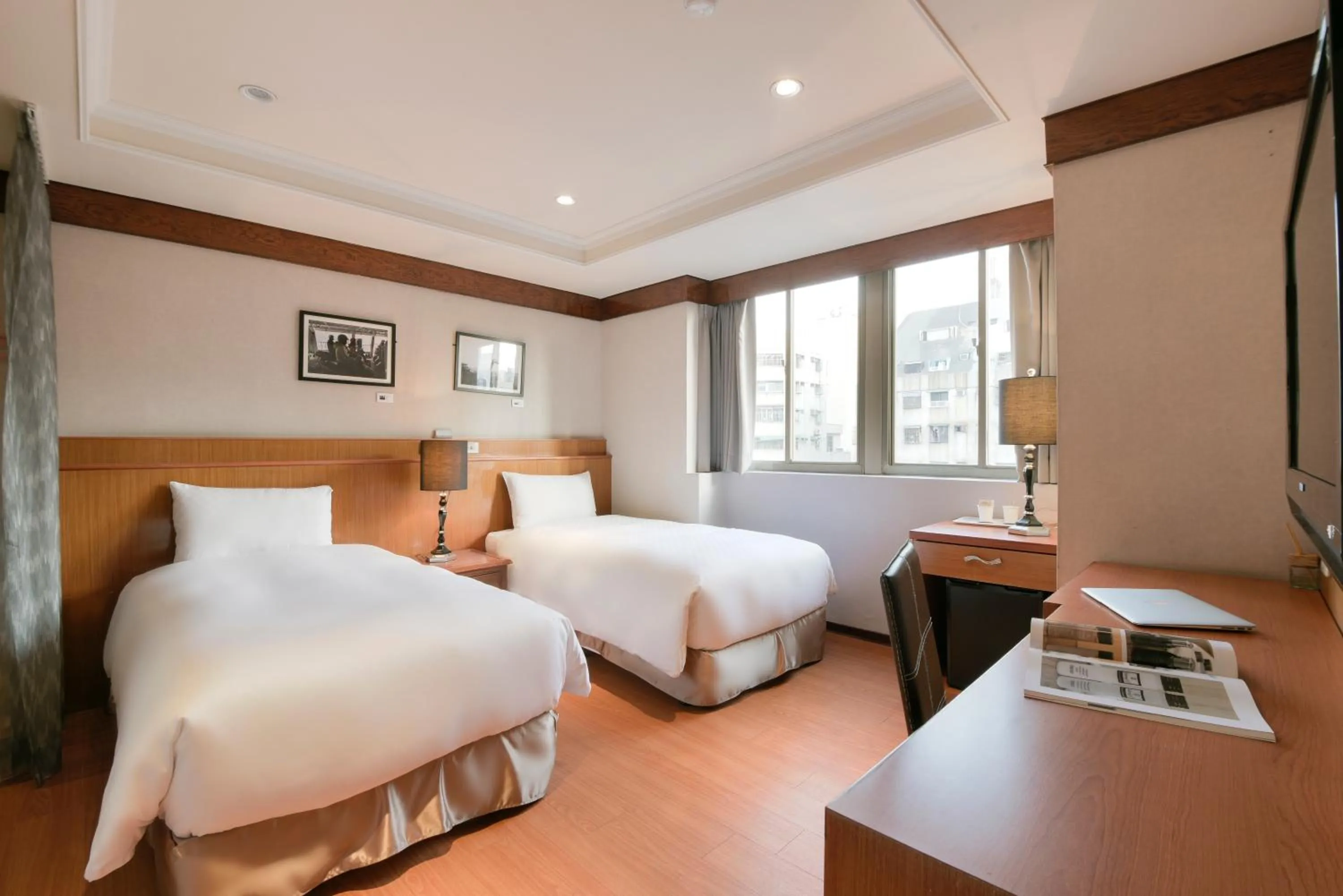 Photo of the whole room, Bed in The Rivero Hotel