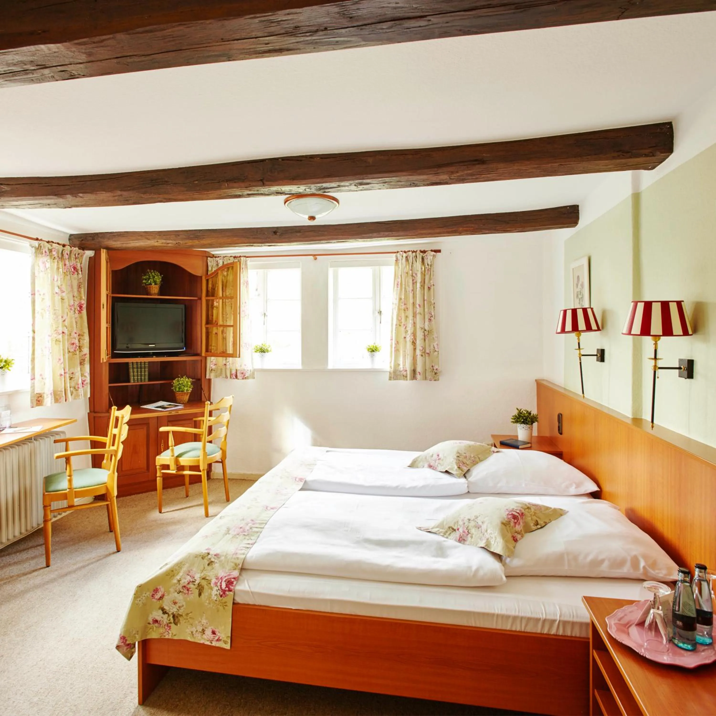 Photo of the whole room, Bed in Landhaus Haverbeckhof