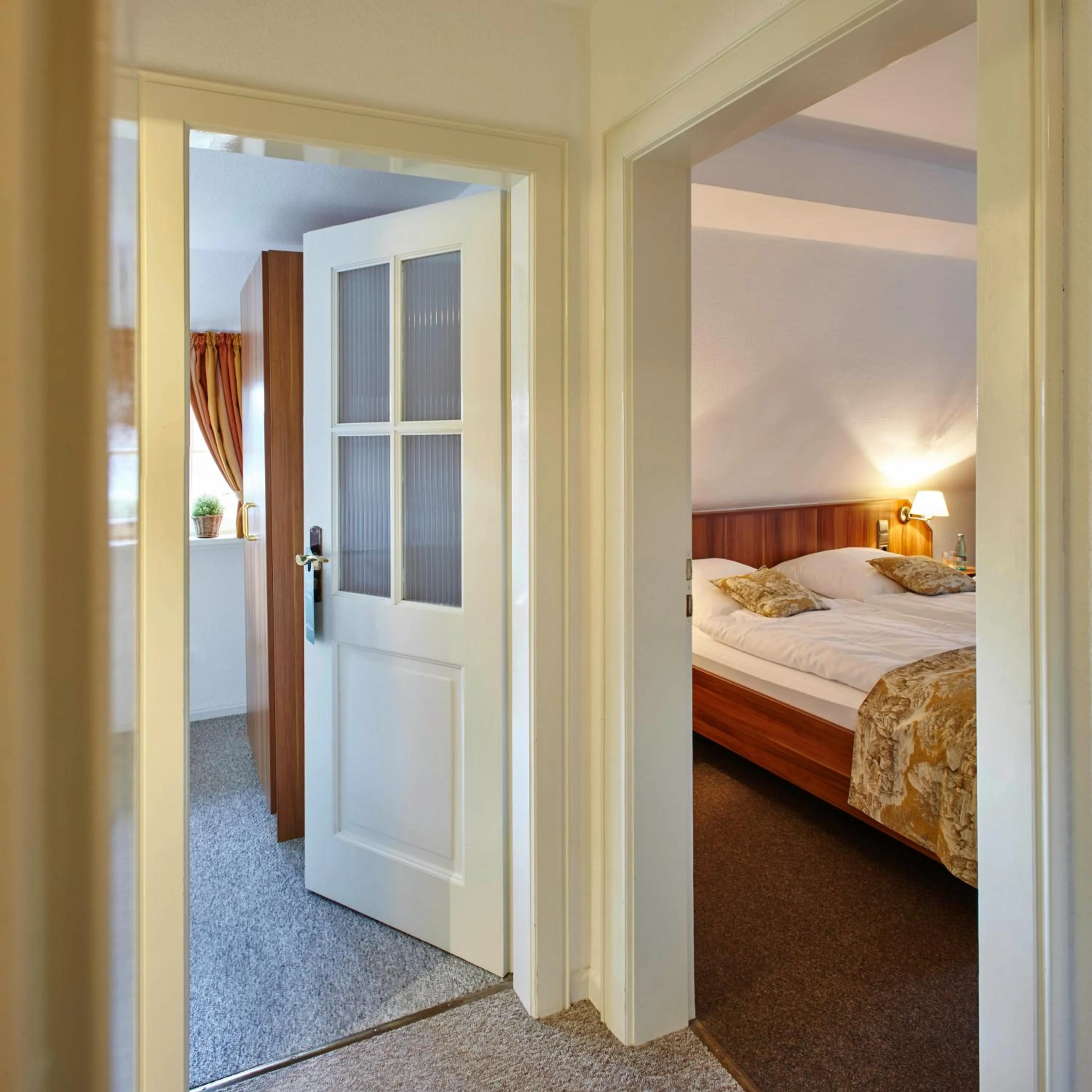 Photo of the whole room, Bed in Landhaus Haverbeckhof