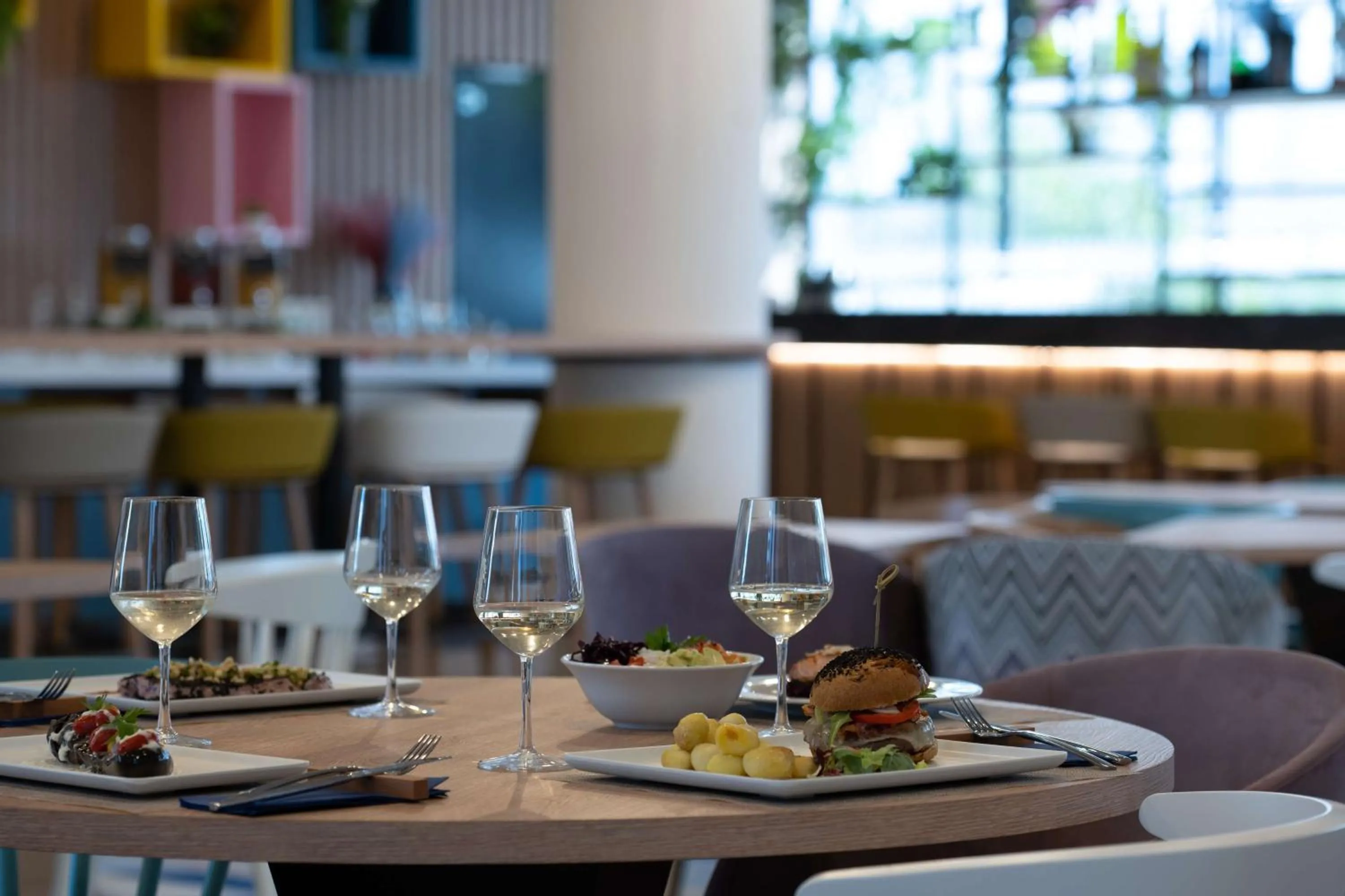 Dining area in Hampton by Hilton Rome North Fiano Romano