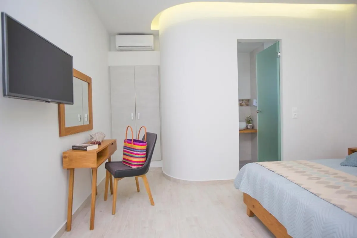 Bedroom, Bed in Glykeria