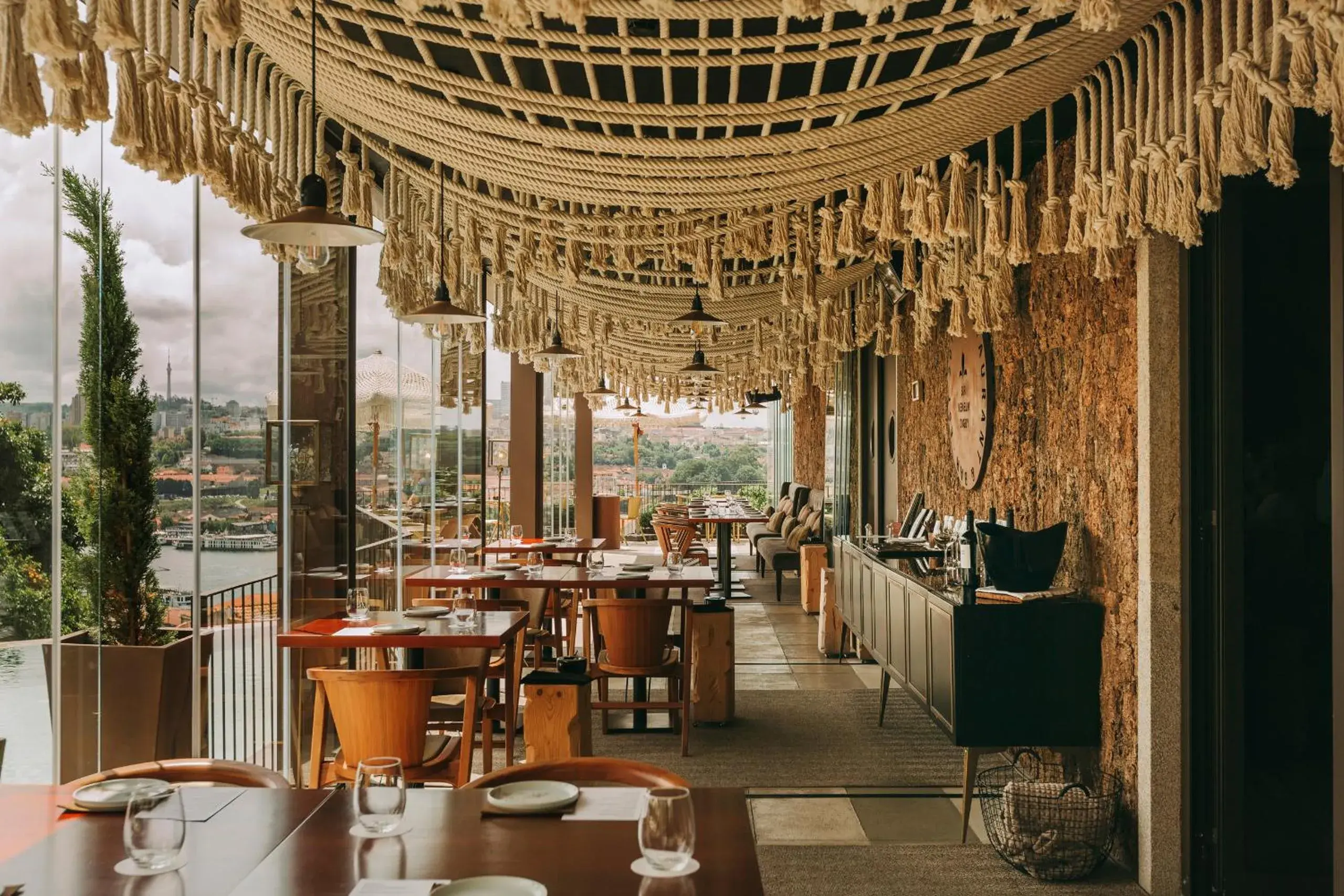 Restaurant/places to eat in Torel Avantgarde Restaurant/places to eat in Torel Avantgarde