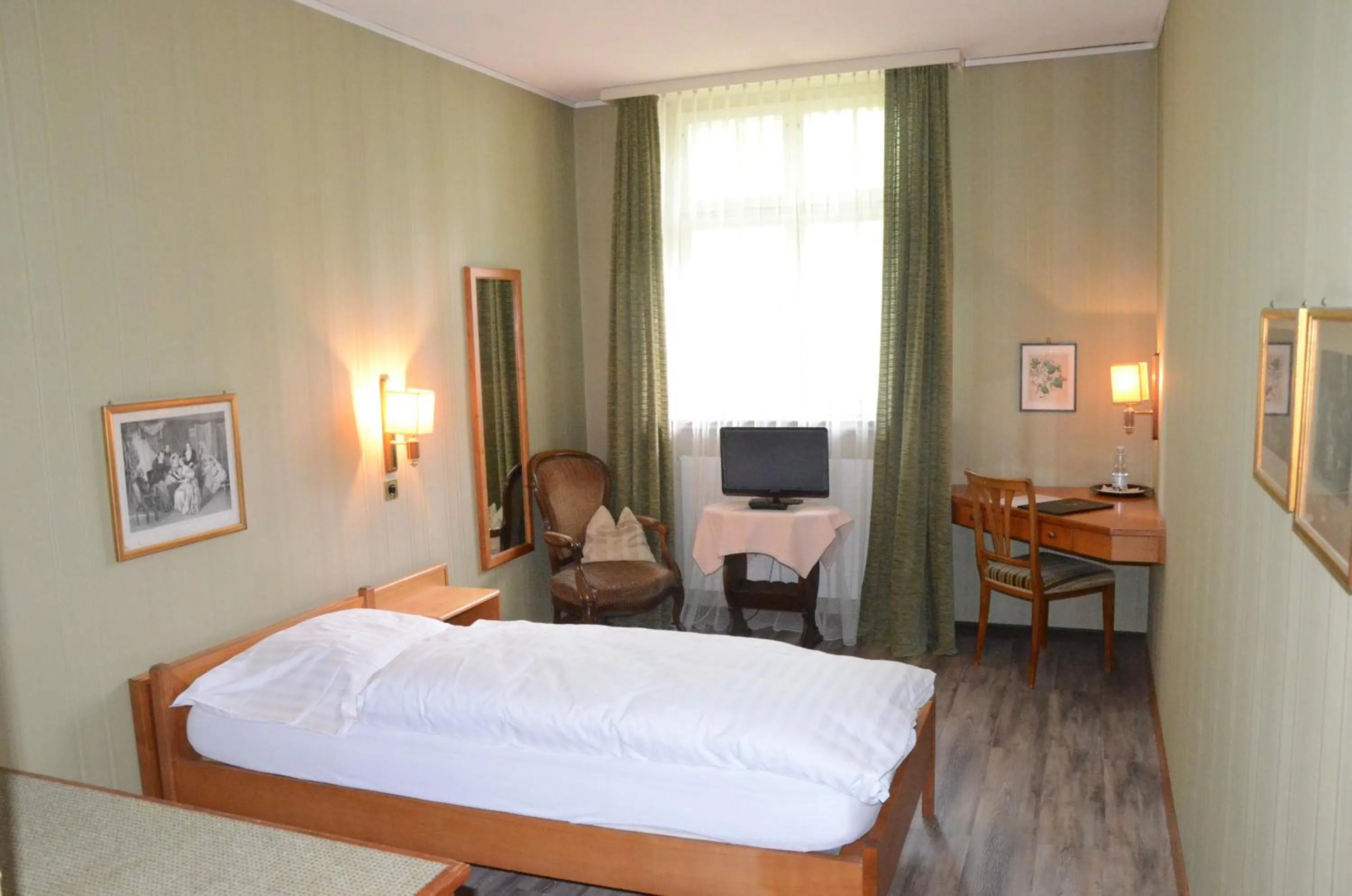 Bed in Gasthof Löwen Worb bei Bern