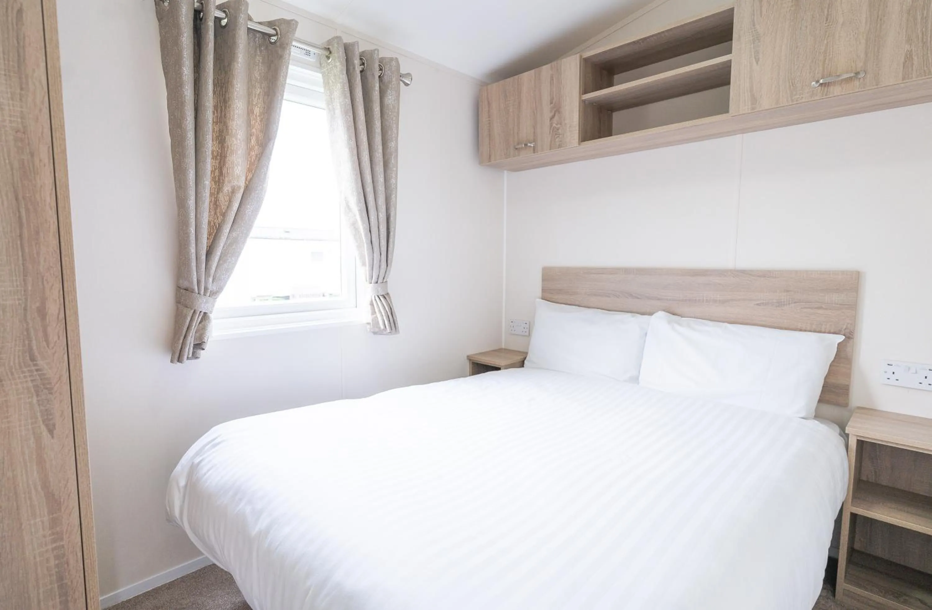 Bedroom, Bed in Marine Holiday Park