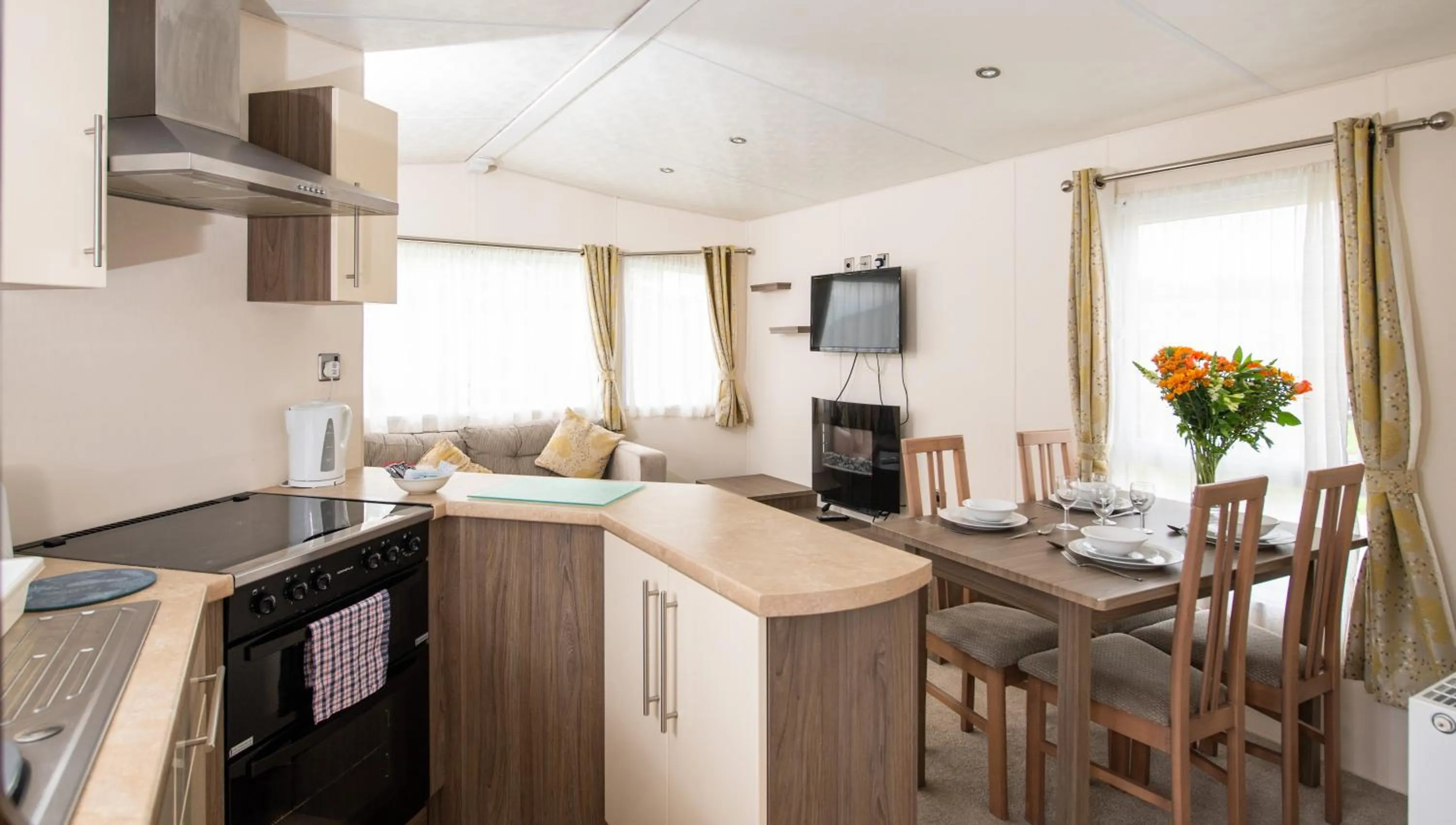 Kitchen or kitchenette in Marine Holiday Park