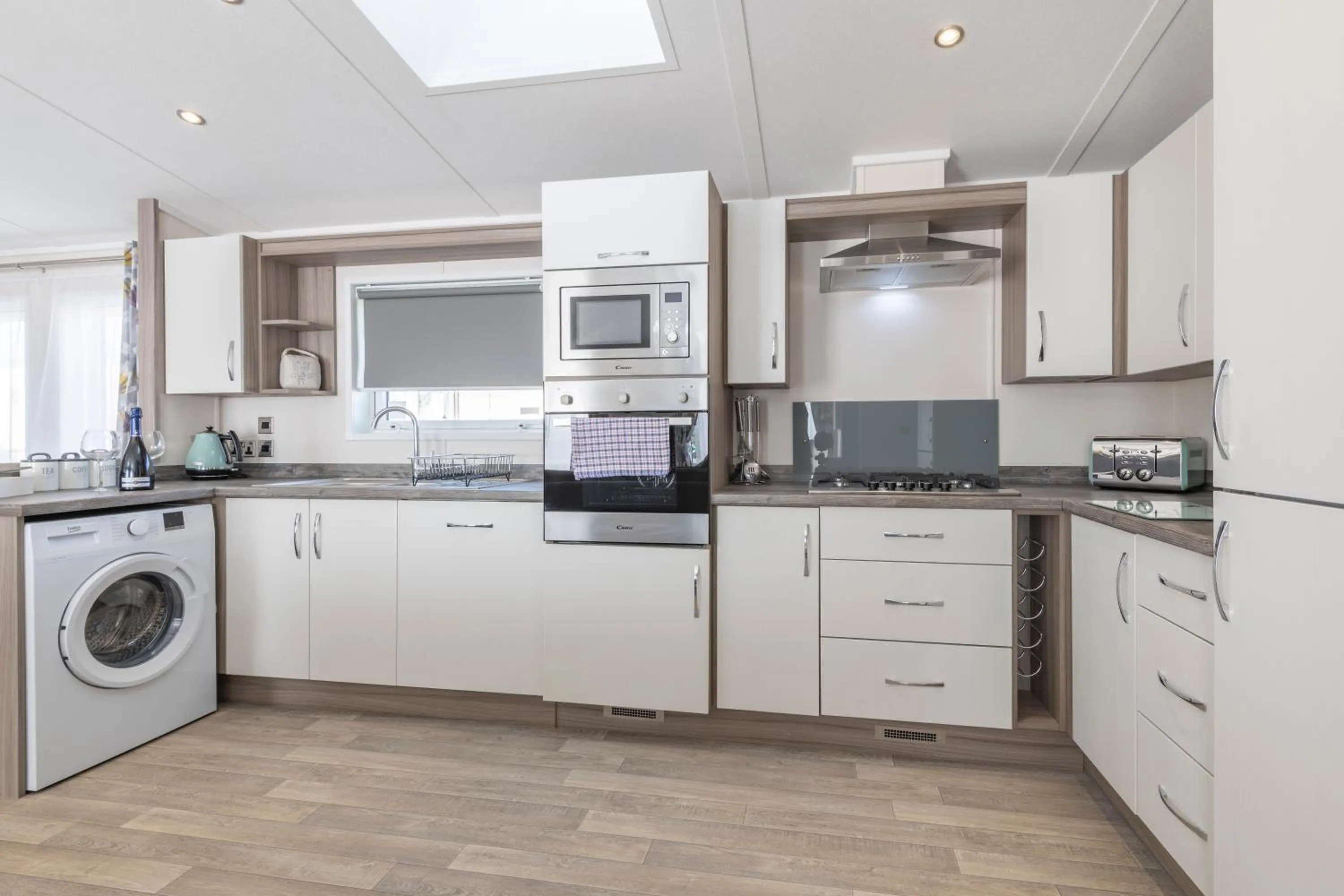 Kitchen or kitchenette in Marine Holiday Park