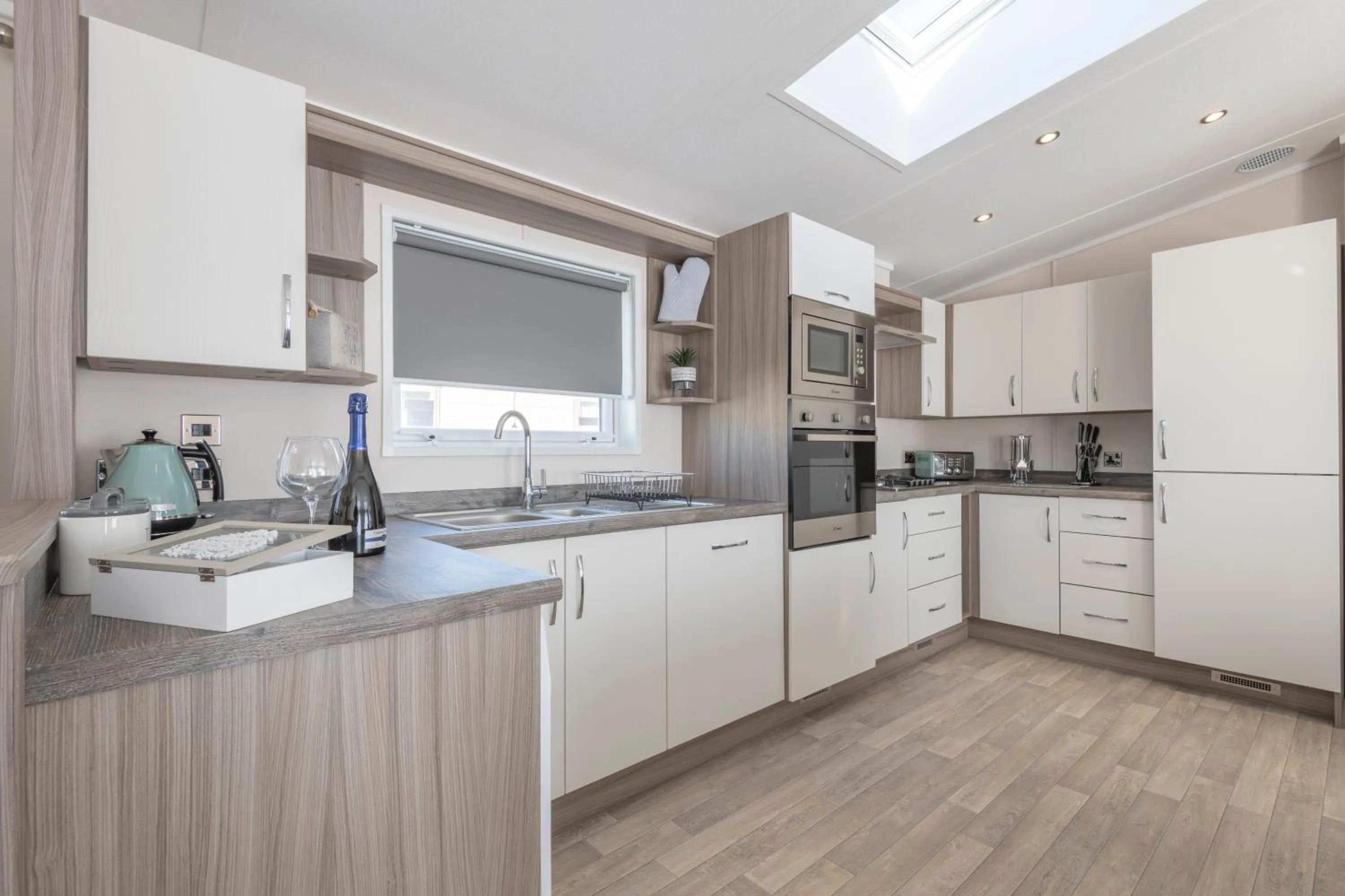 Kitchen or kitchenette in Marine Holiday Park