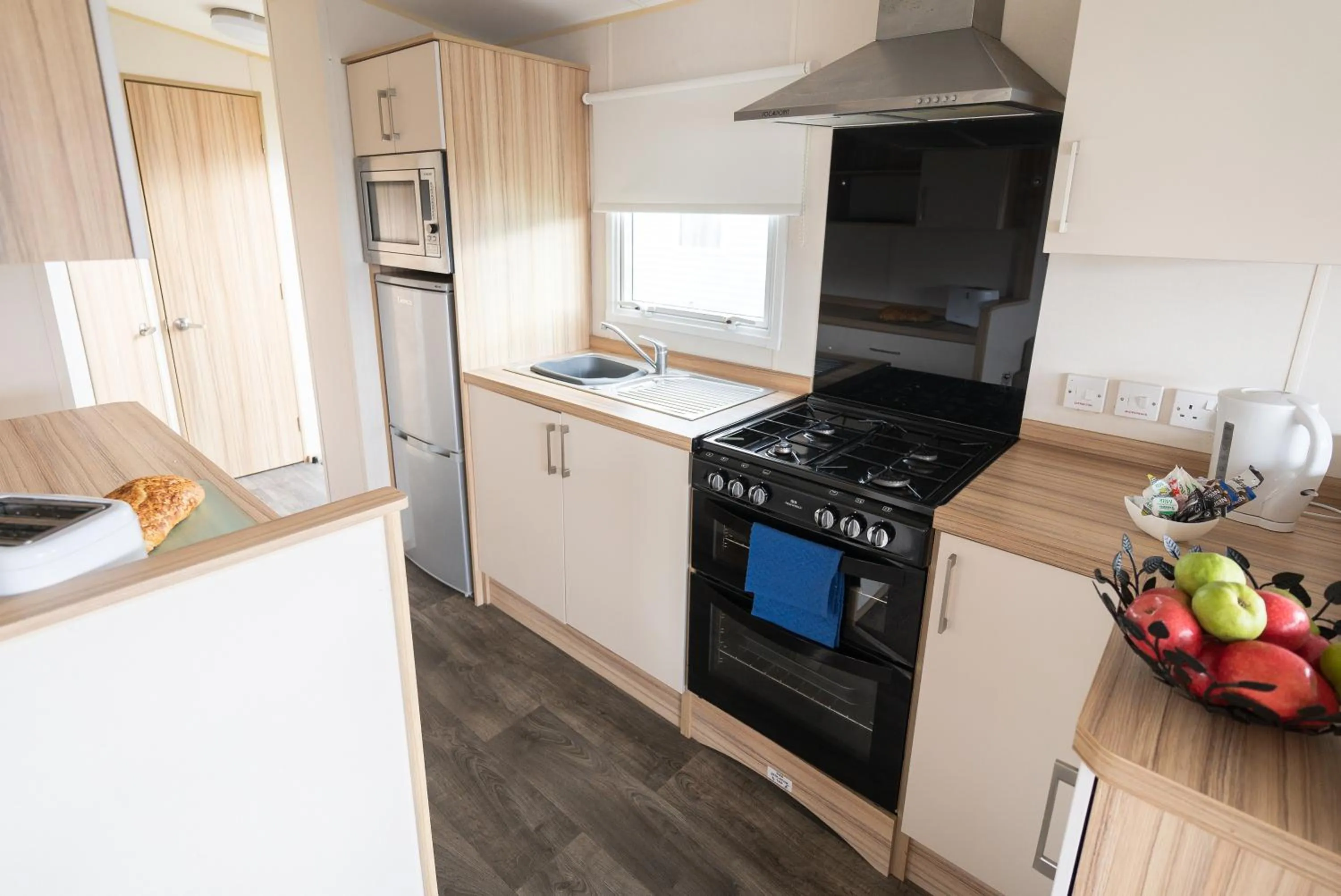 Kitchen or kitchenette in Marine Holiday Park