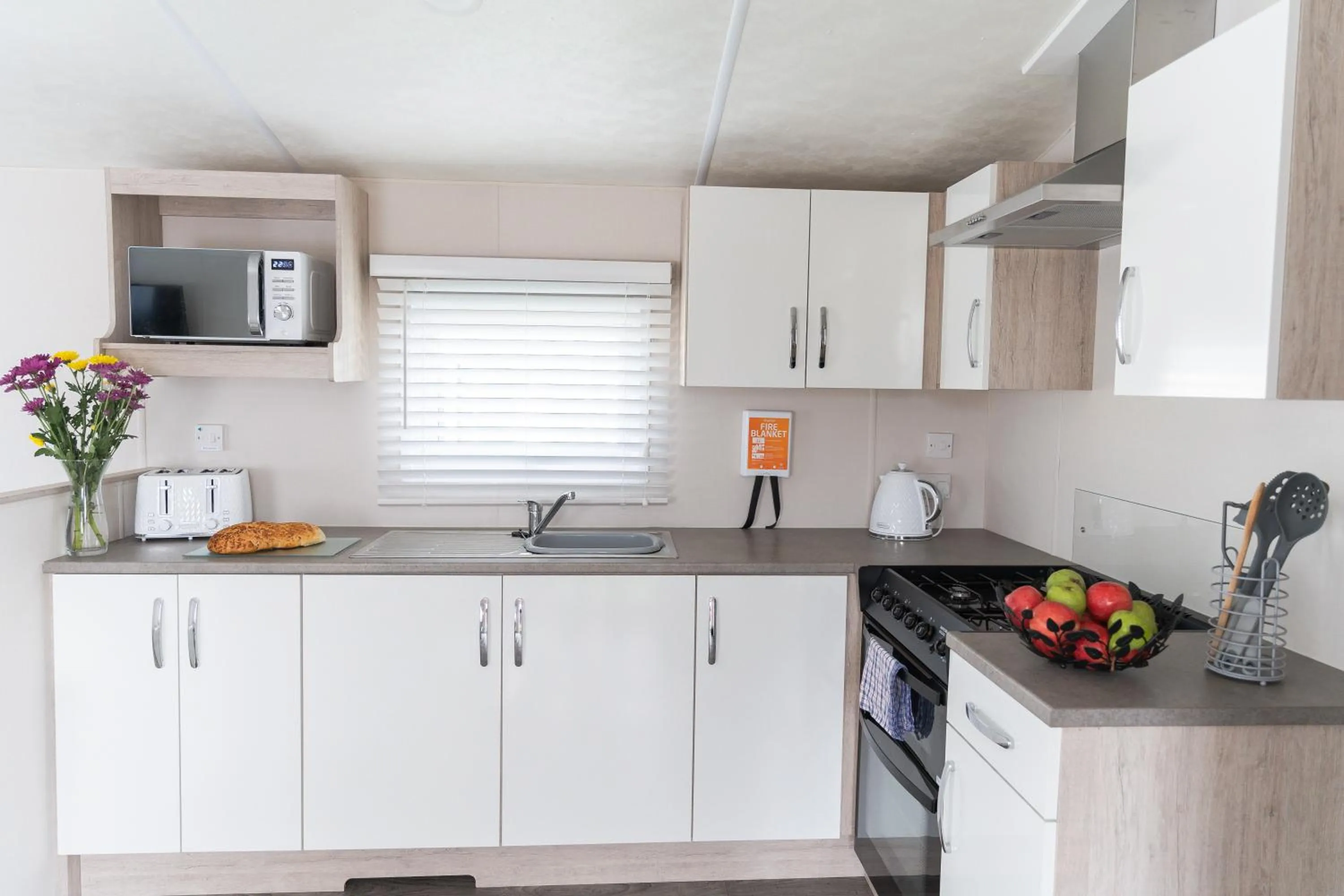 Kitchen or kitchenette in Marine Holiday Park