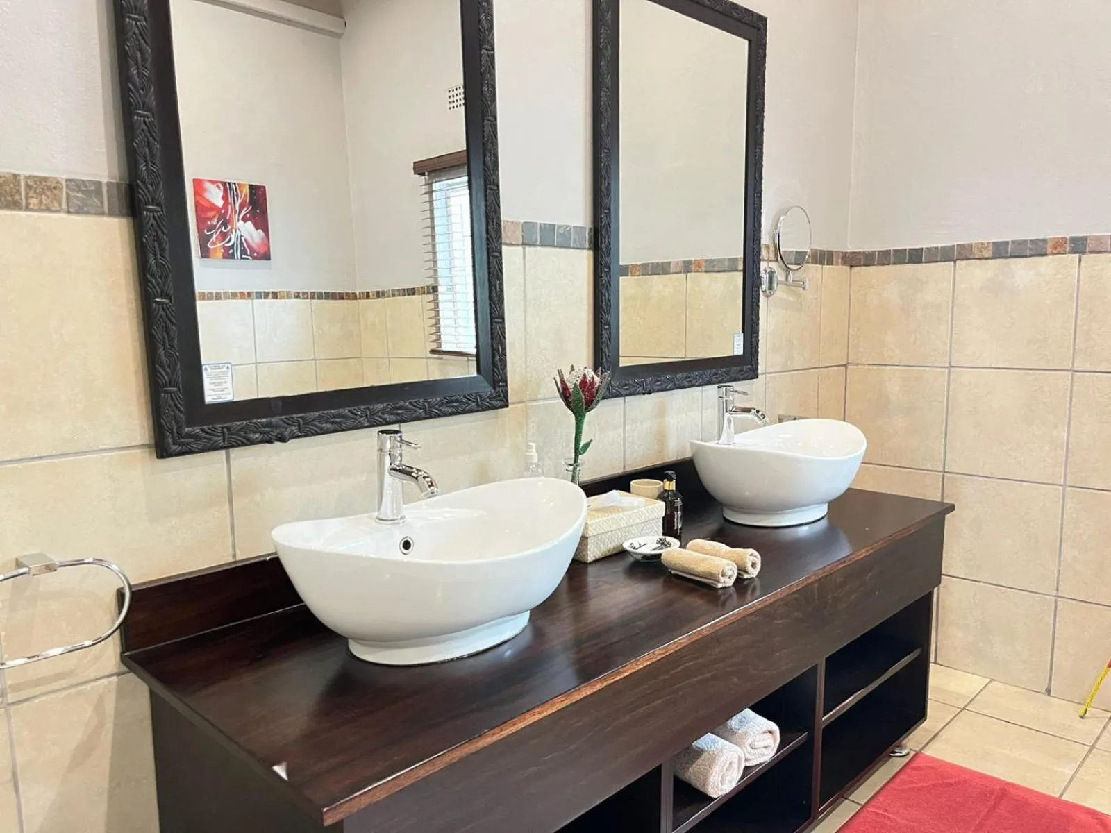 Bathroom in Abangane Guest Lodge