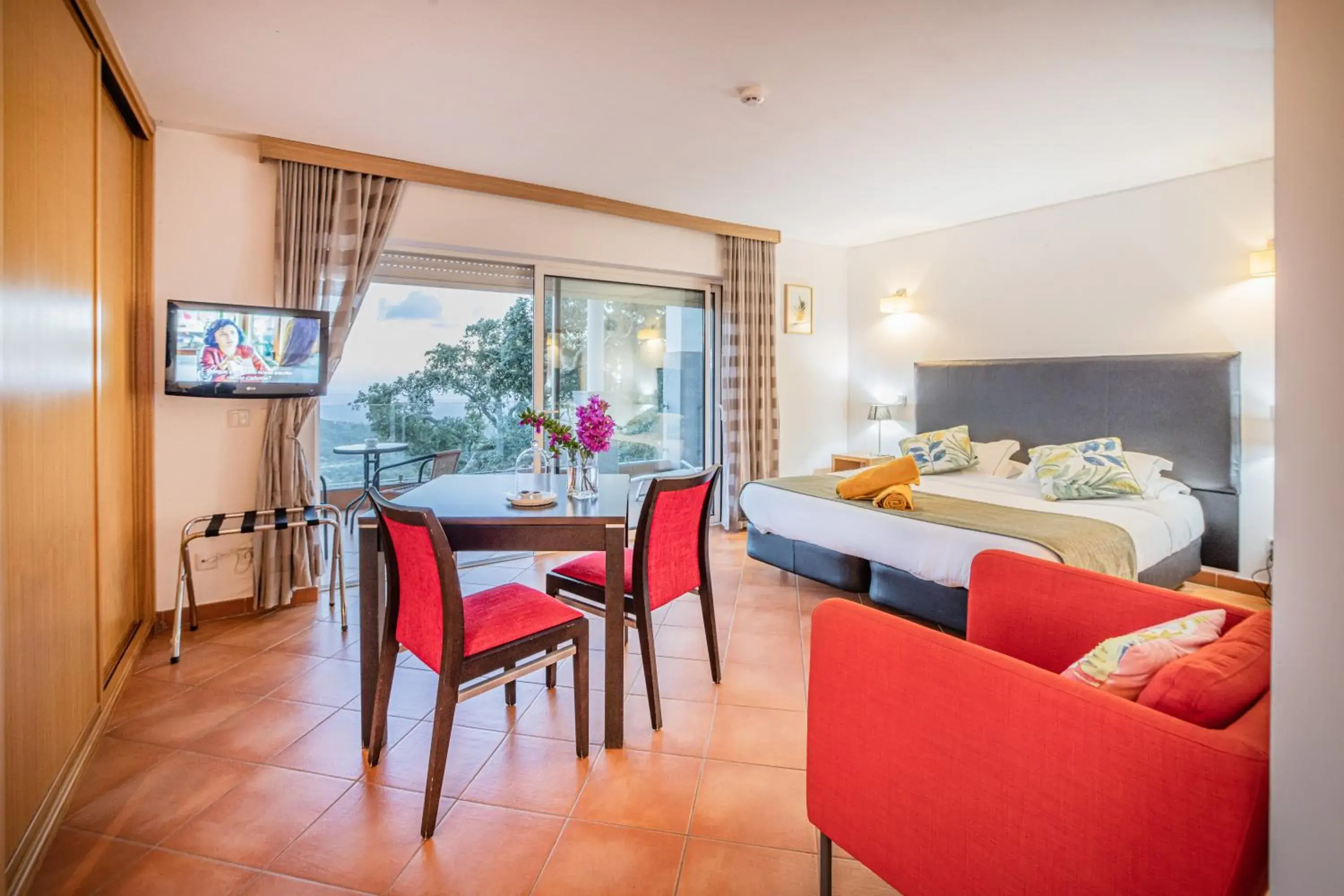 Studio with Balcony in VilaFoia Studio with Balcony in VilaFoia