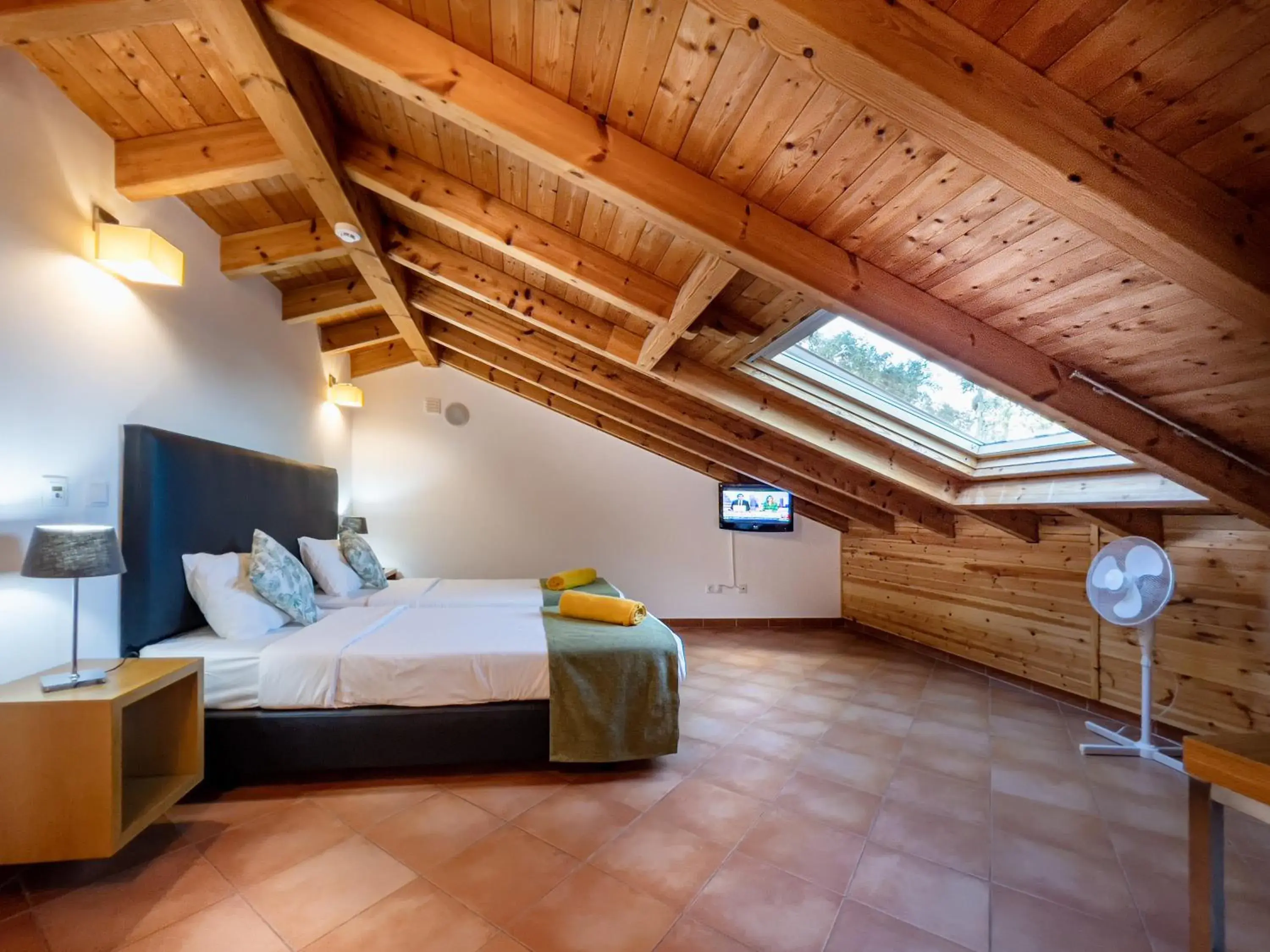 Bed in VilaFoia Bed in VilaFoia