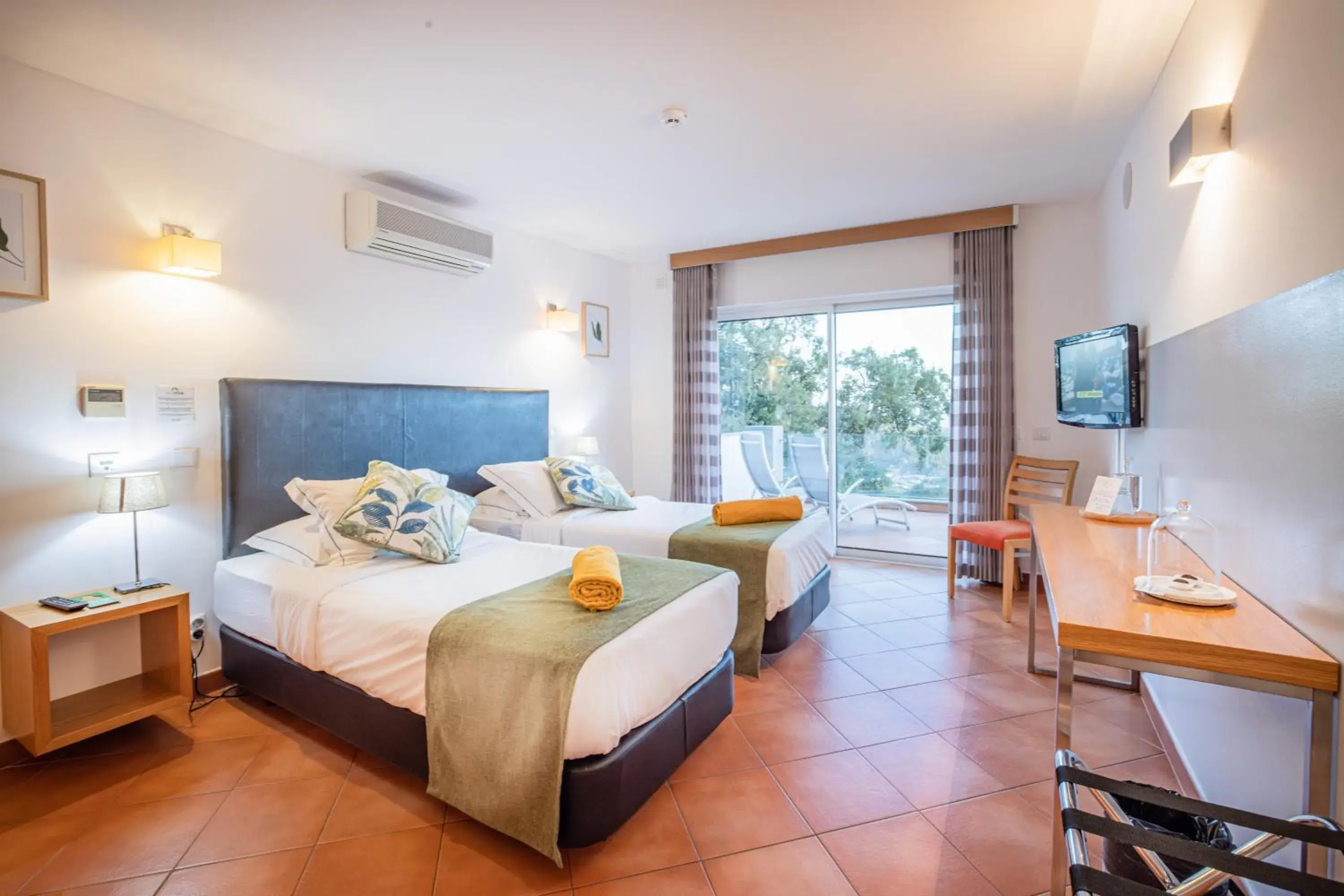 Bed in VilaFoia Bed in VilaFoia