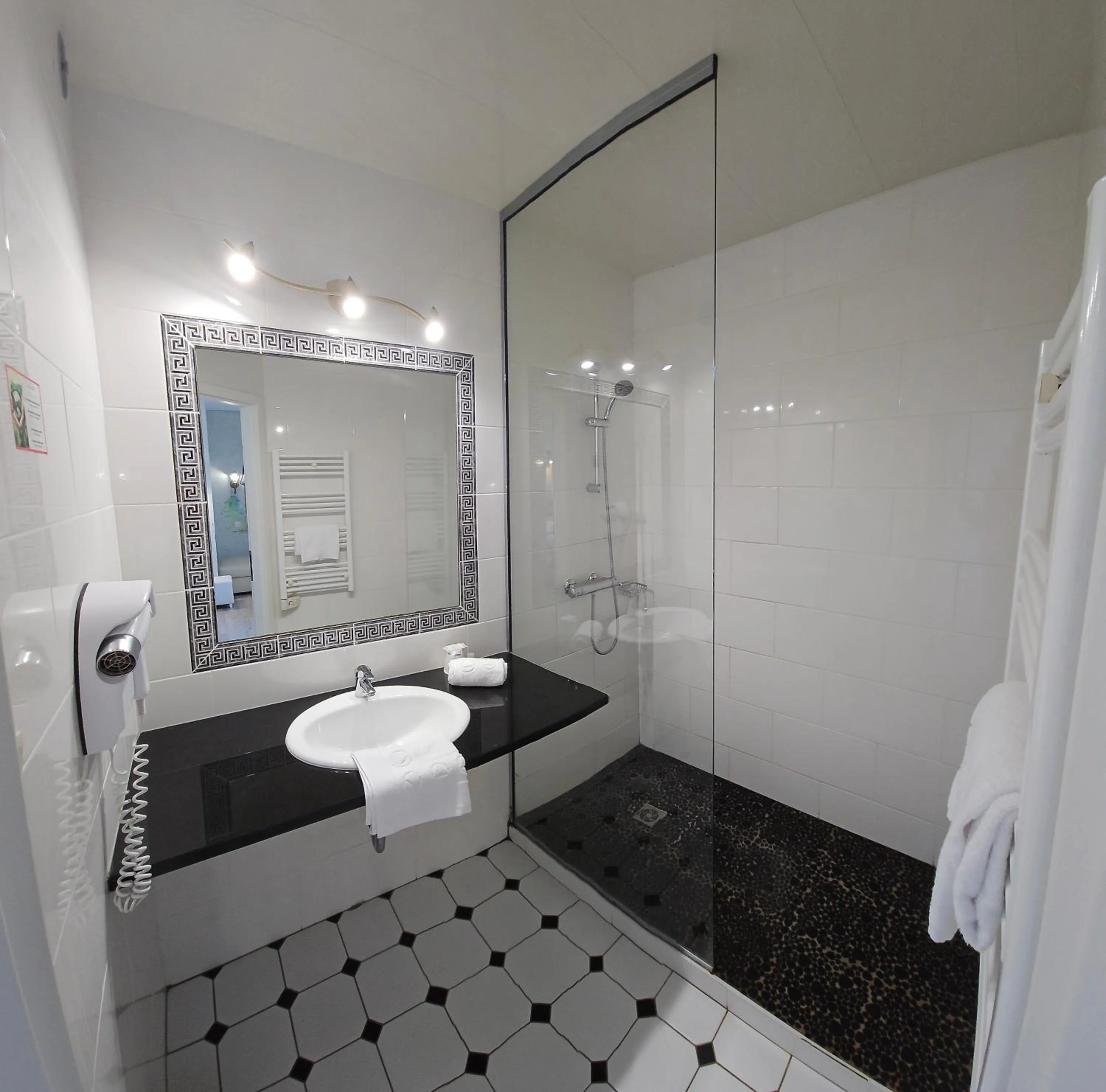 Bathroom in Hotel Restaurant Champ Alsace