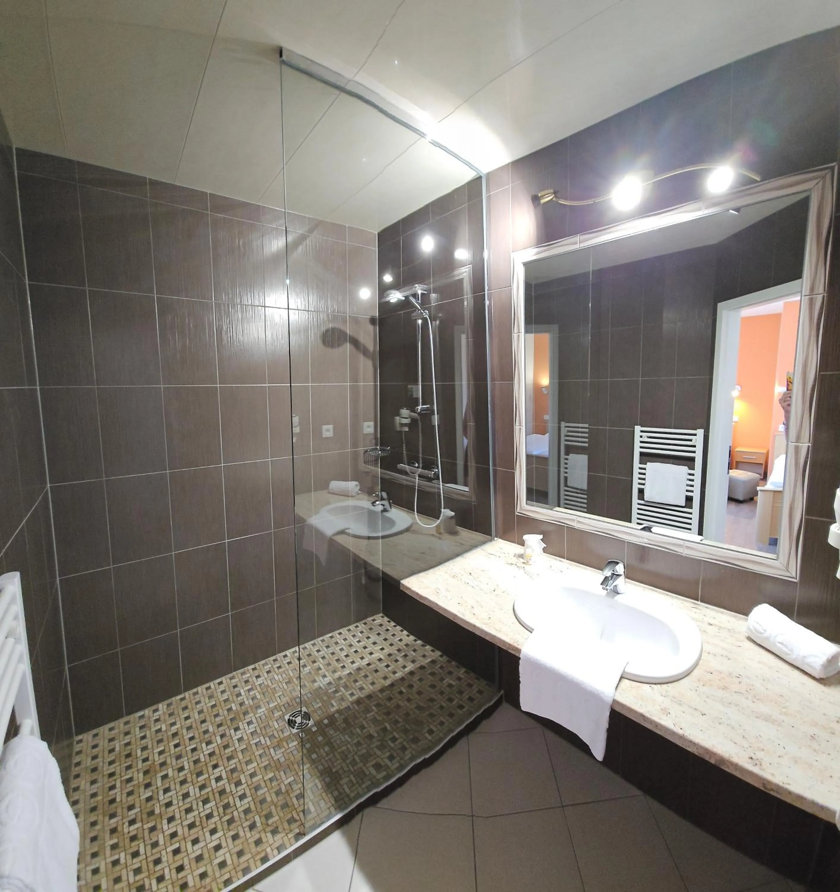 Bathroom in Hotel Restaurant Champ Alsace